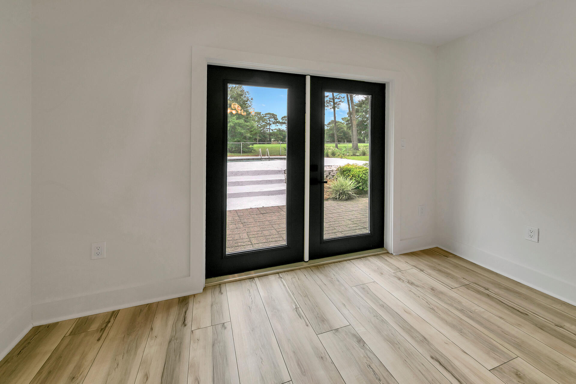 ROCKY BAYOU COUNTRY CLUB ESTATES 3 - Residential