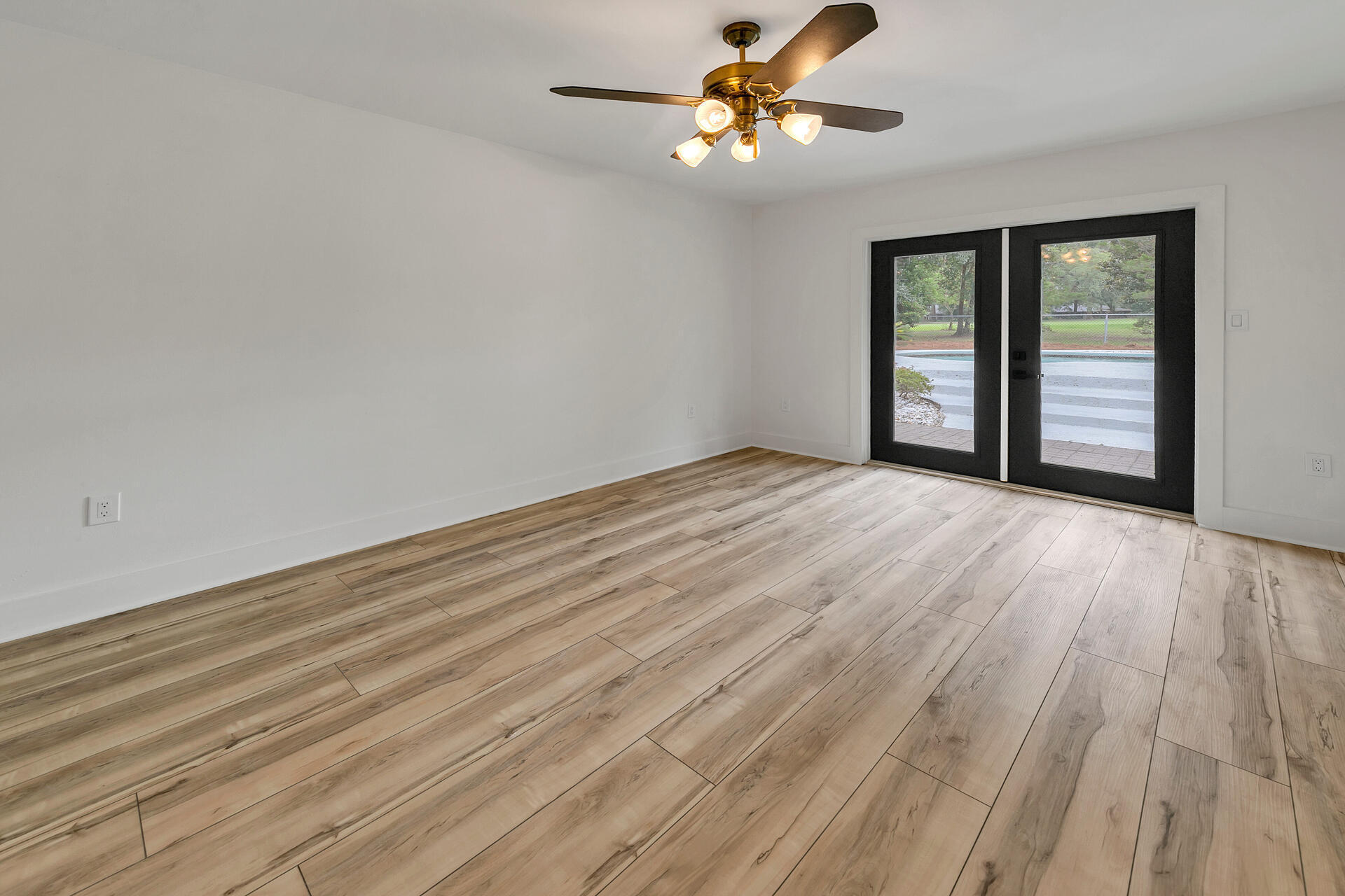 ROCKY BAYOU COUNTRY CLUB ESTATES 3 - Residential