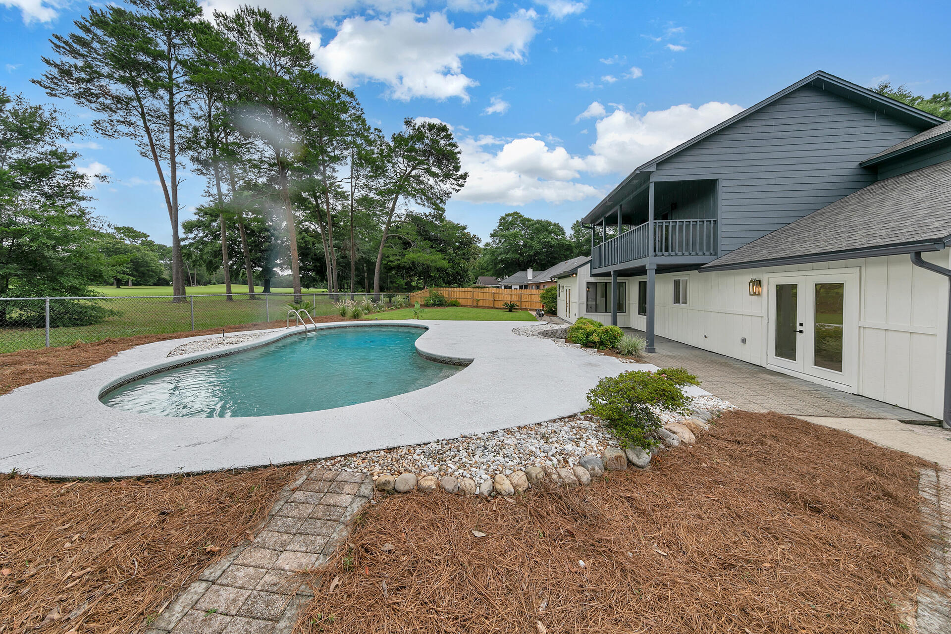 ROCKY BAYOU COUNTRY CLUB ESTATES 3 - Residential