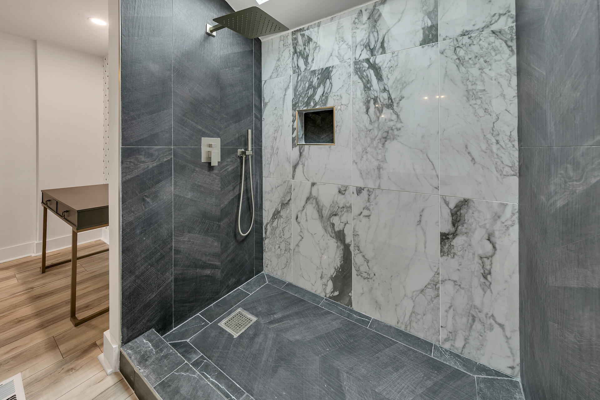 ROCKY BAYOU COUNTRY CLUB ESTATES 3 - Residential