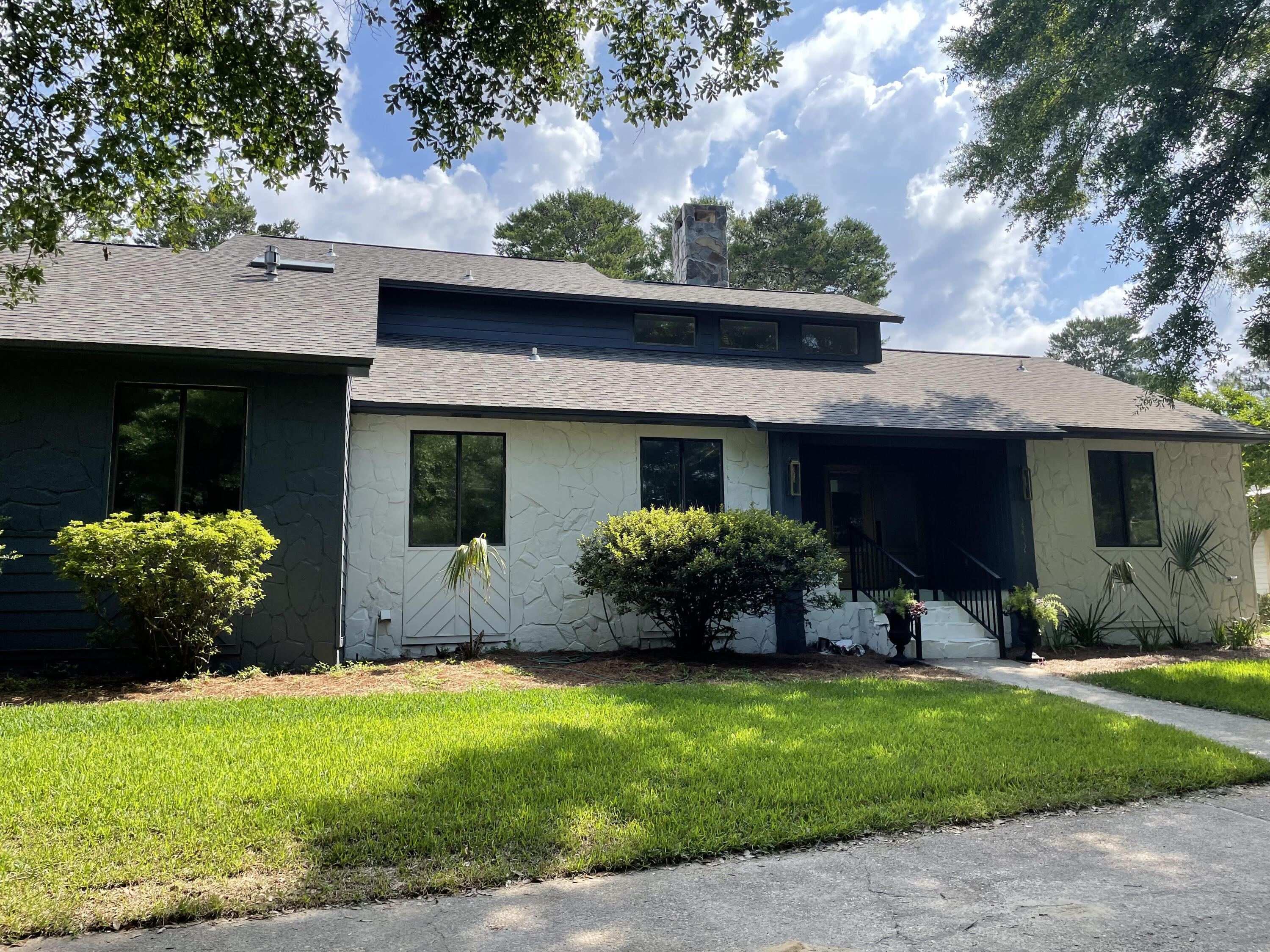 ROCKY BAYOU COUNTRY CLUB ESTATES 3 - Residential