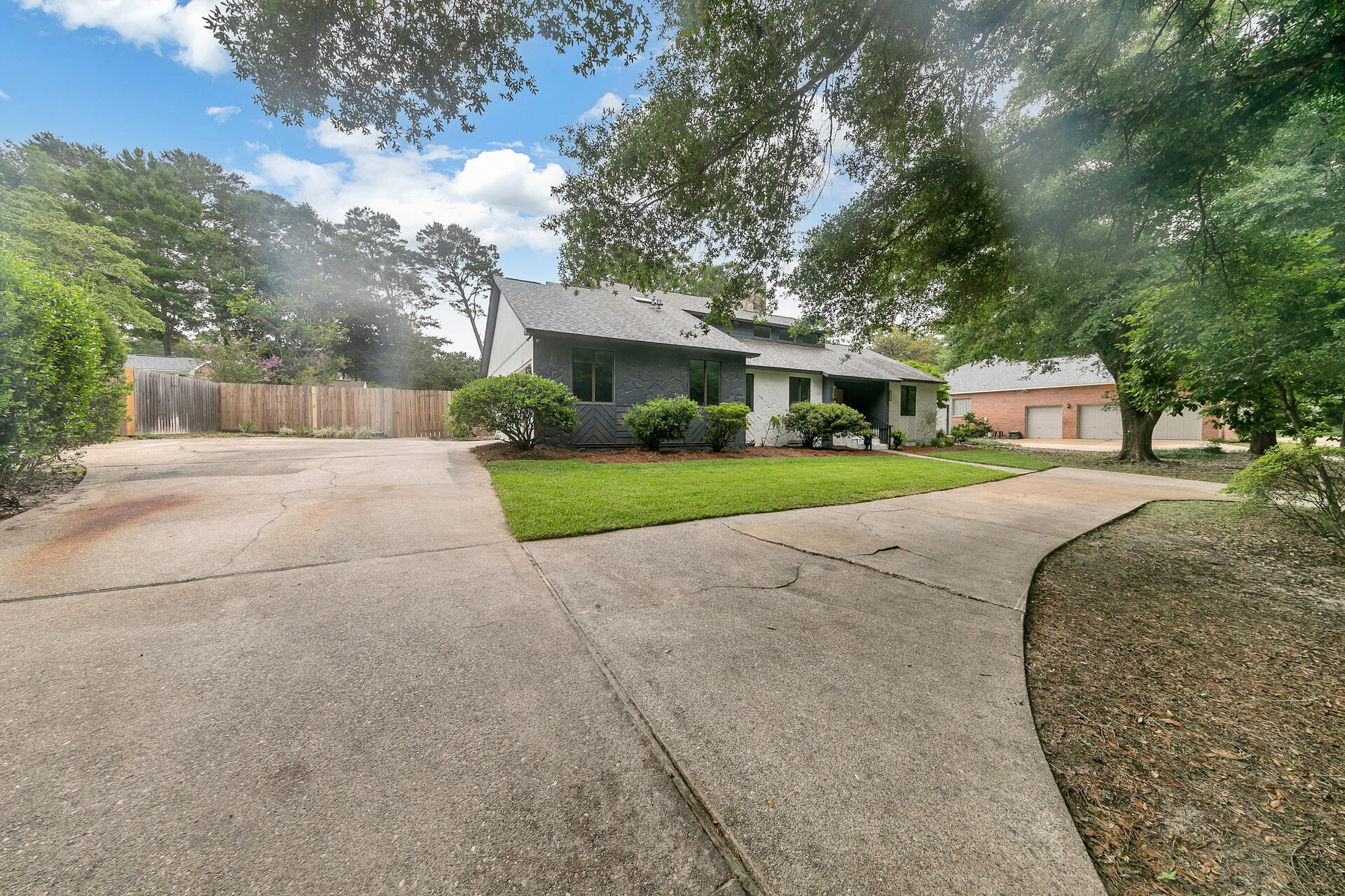 ROCKY BAYOU COUNTRY CLUB ESTATES 3 - Residential