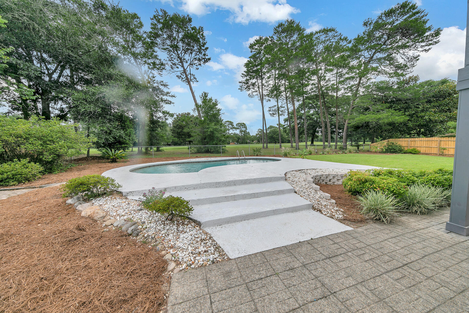 ROCKY BAYOU COUNTRY CLUB ESTATES 3 - Residential