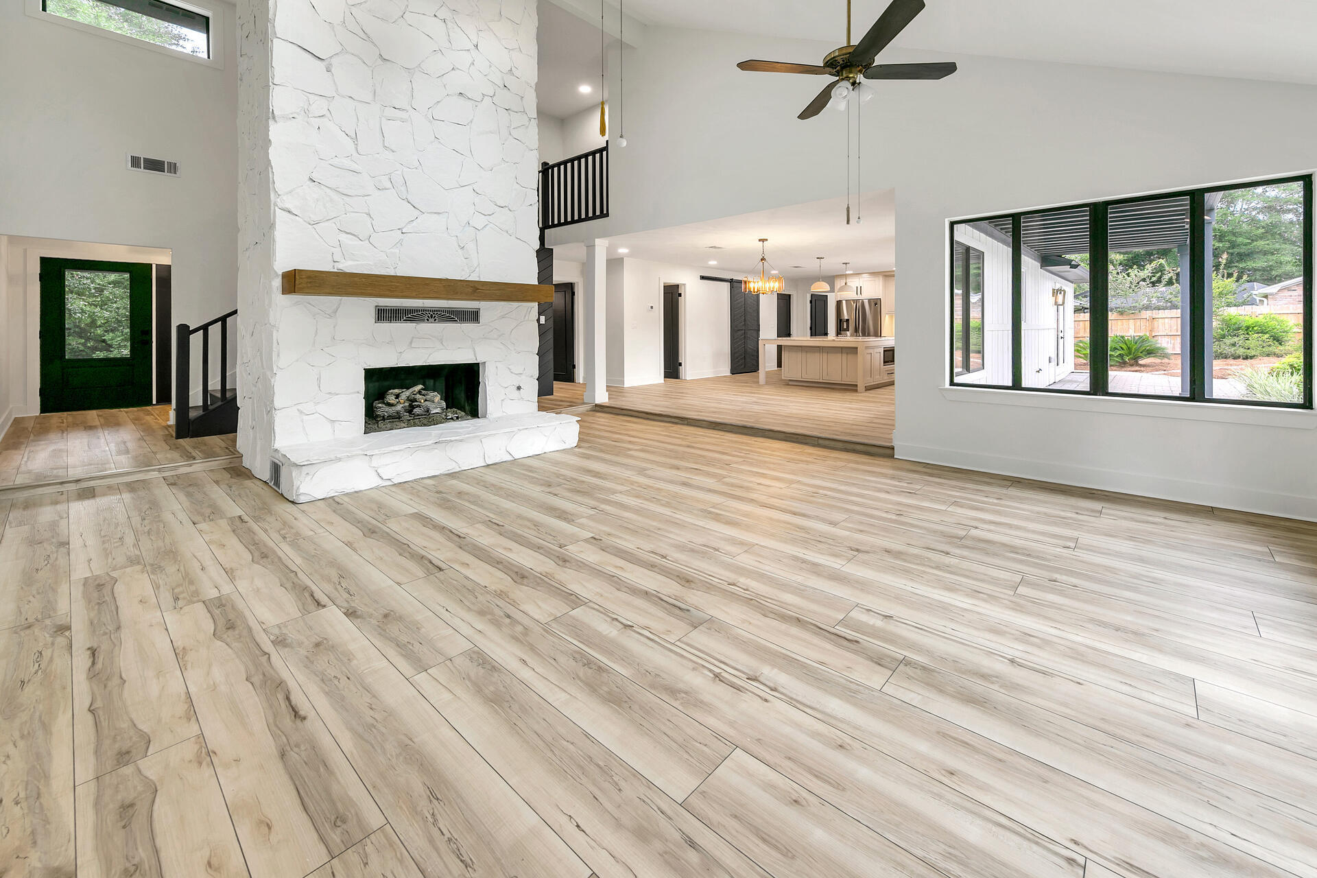 ROCKY BAYOU COUNTRY CLUB ESTATES 3 - Residential