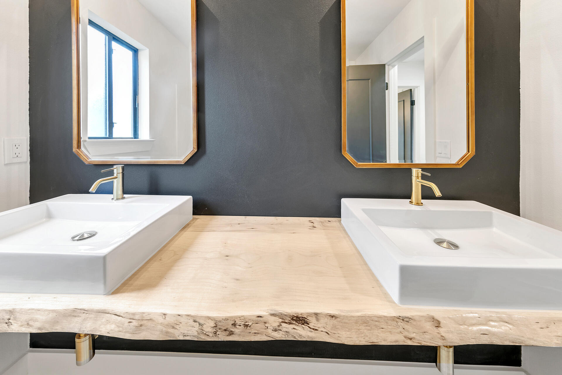 ROCKY BAYOU COUNTRY CLUB ESTATES 3 - Residential