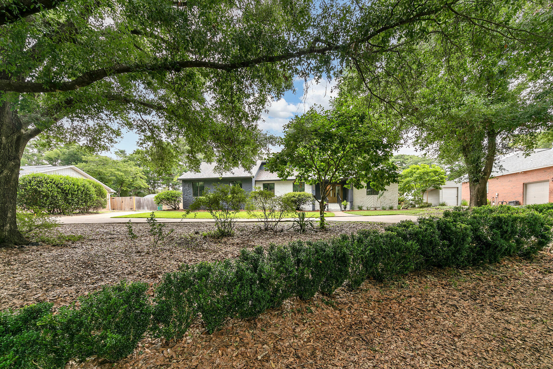 ROCKY BAYOU COUNTRY CLUB ESTATES 3 - Residential