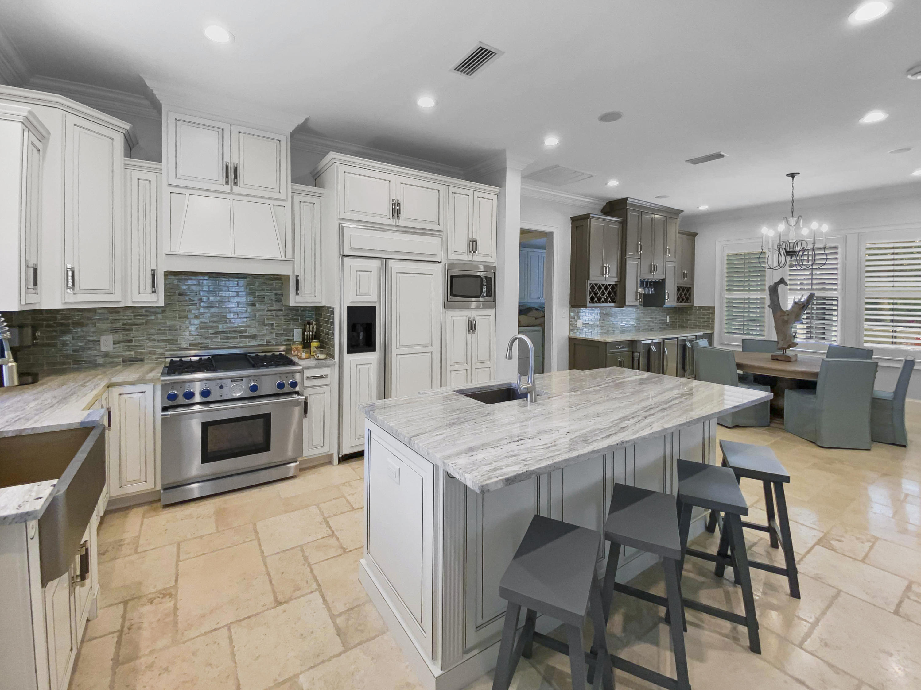 BURNT PINE - Residential