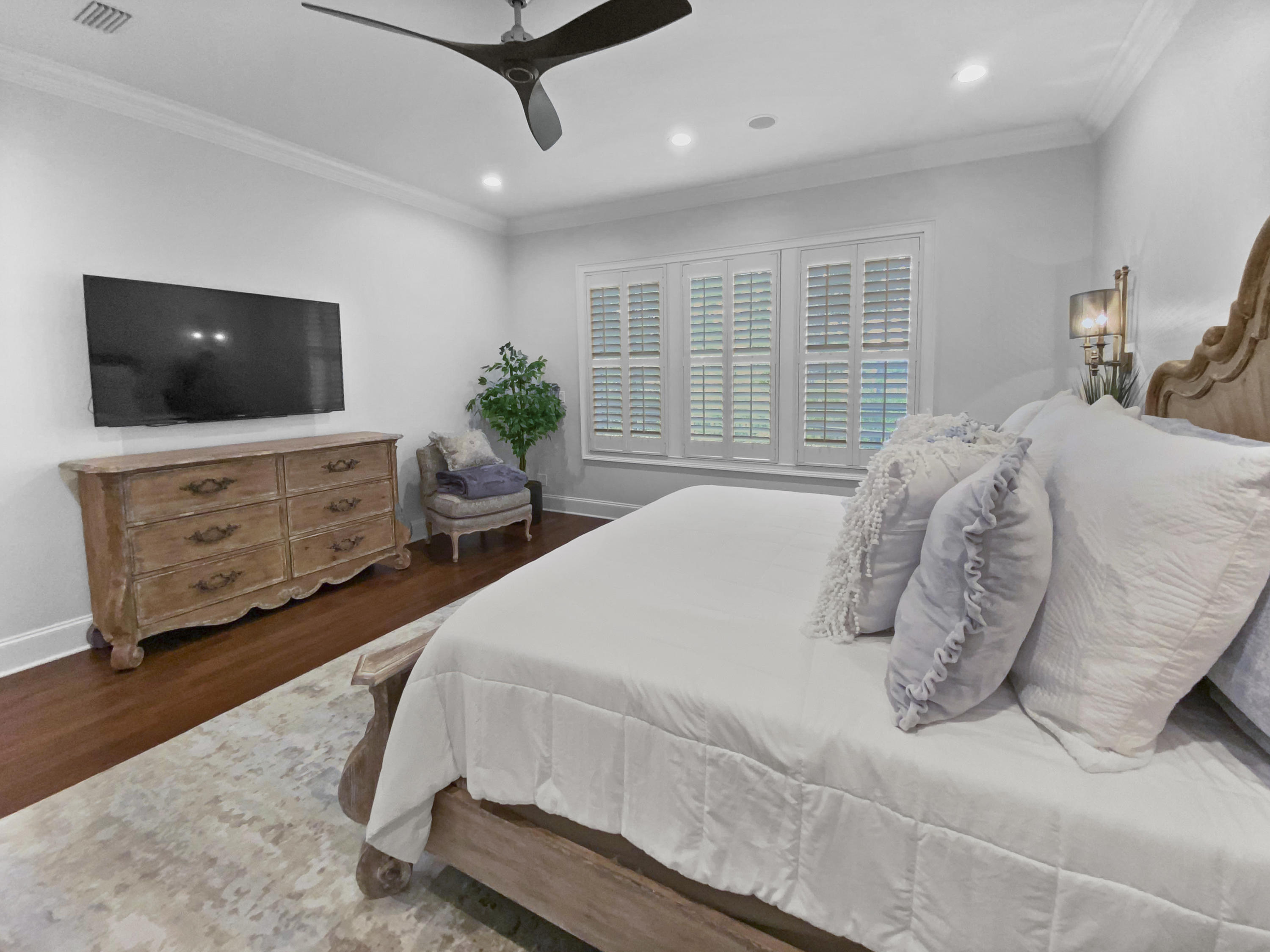 BURNT PINE - Residential