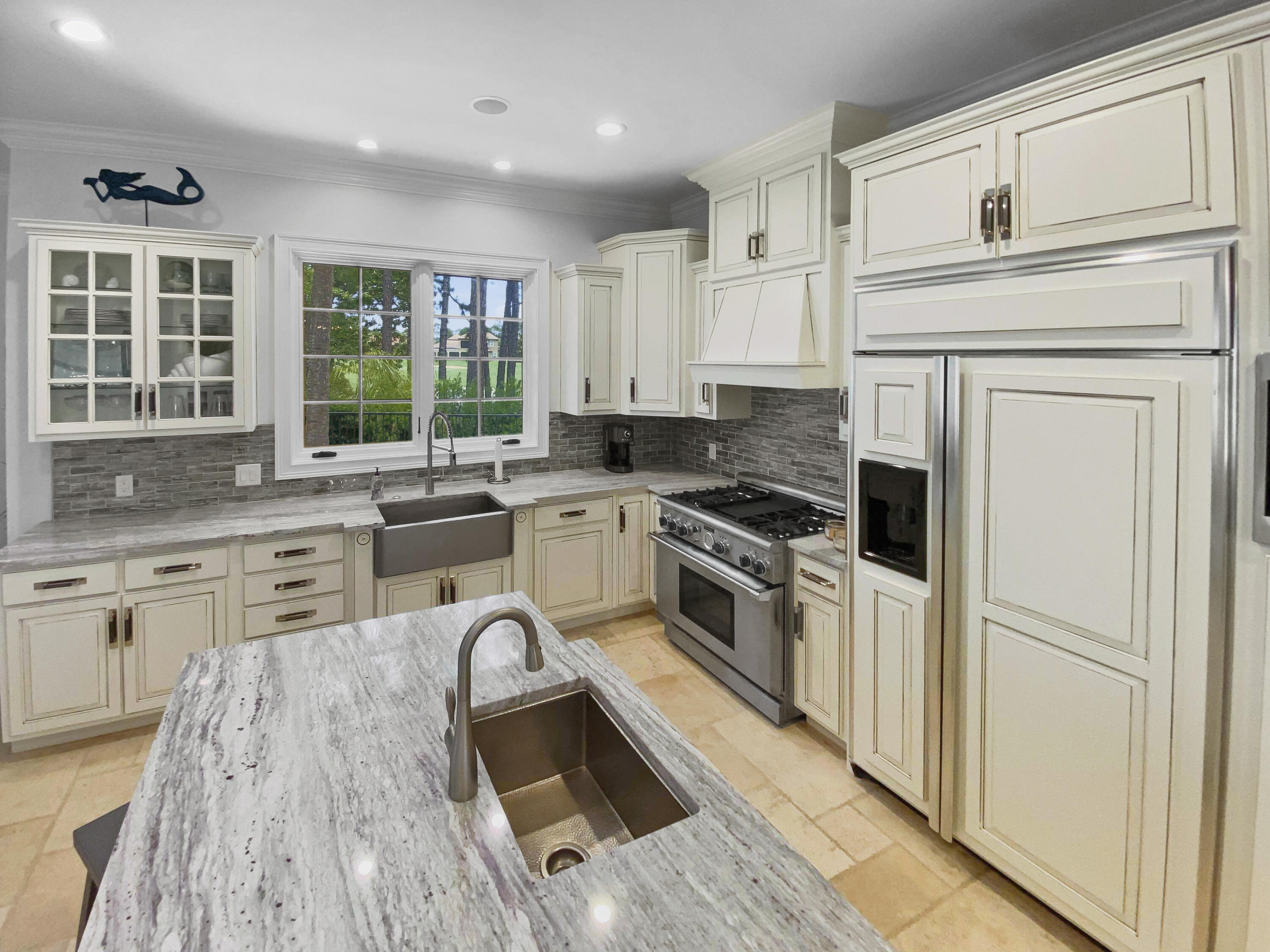 BURNT PINE - Residential