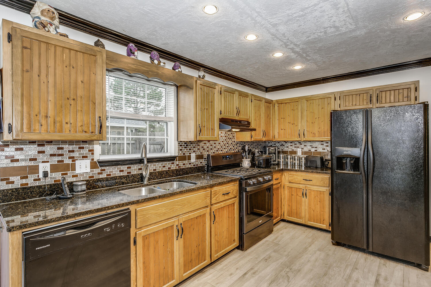 WHITNEY PINES - Residential