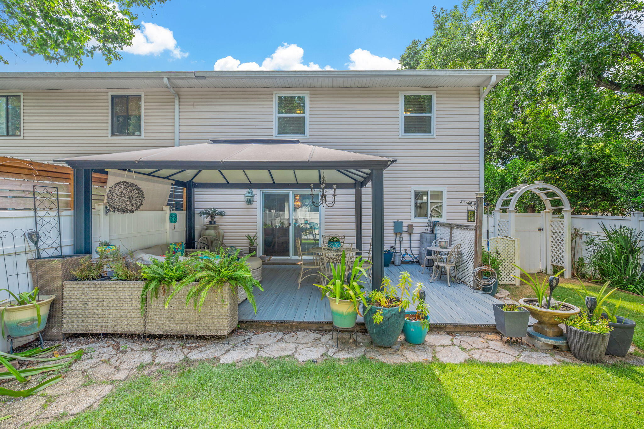 DESTIN GARDEN T/H AMEND - Residential