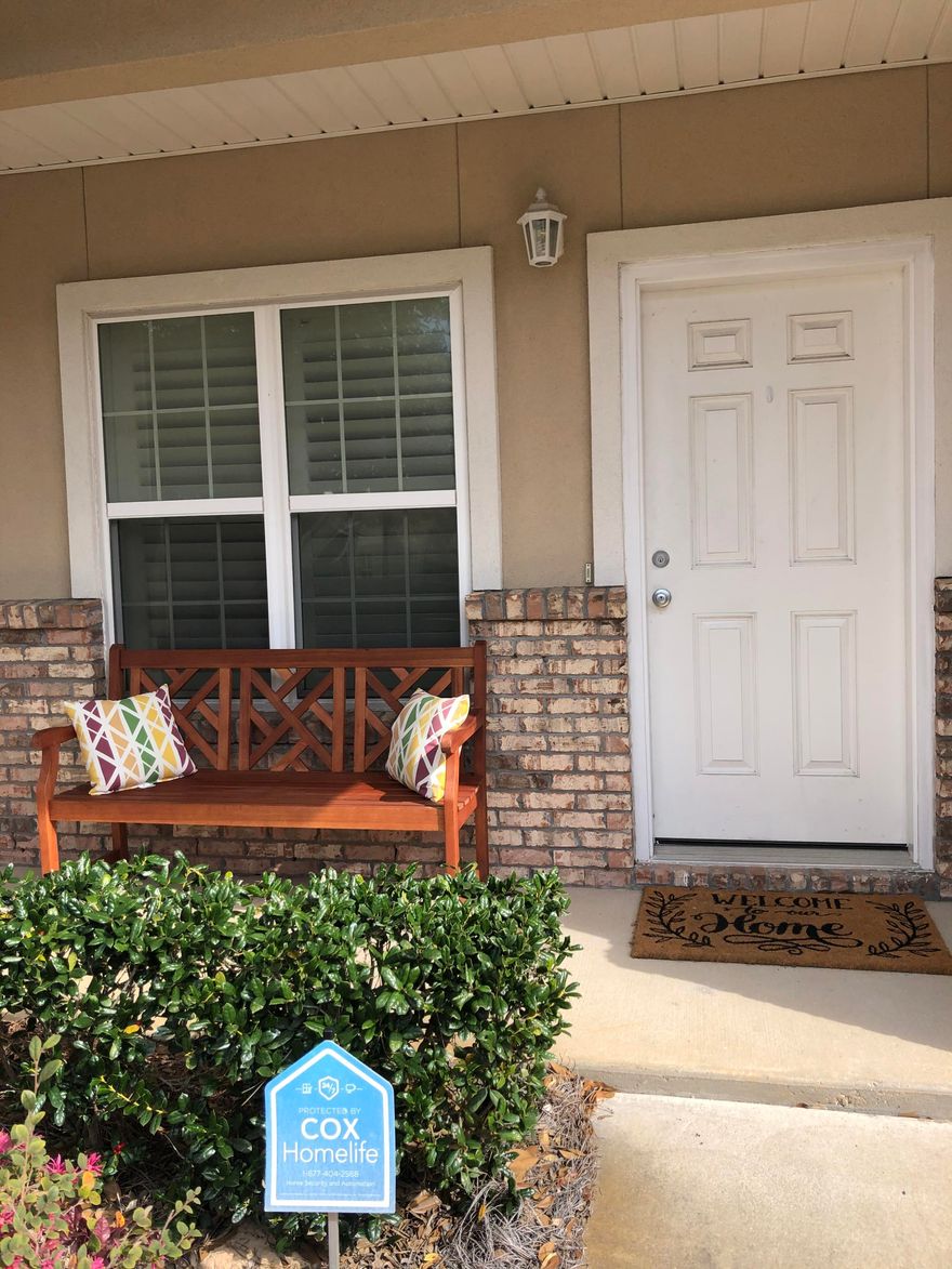 Spacious 3 bedroom Townhouse located just outside the back gate of Hurlburt Field AFB. Nestled in beautiful Meridian Square, this townhouse features a single car garage, three bedrooms with oversized master and two and a half bathrooms. This home has multiple updates: fresh paint, granite countertops in the kitchen and every bathroom, plantation shutters on the windows, new trim, and recently updated bathrooms. All carpeting was removed and luxury vinyl plank flooring was installed. Come see your new home!