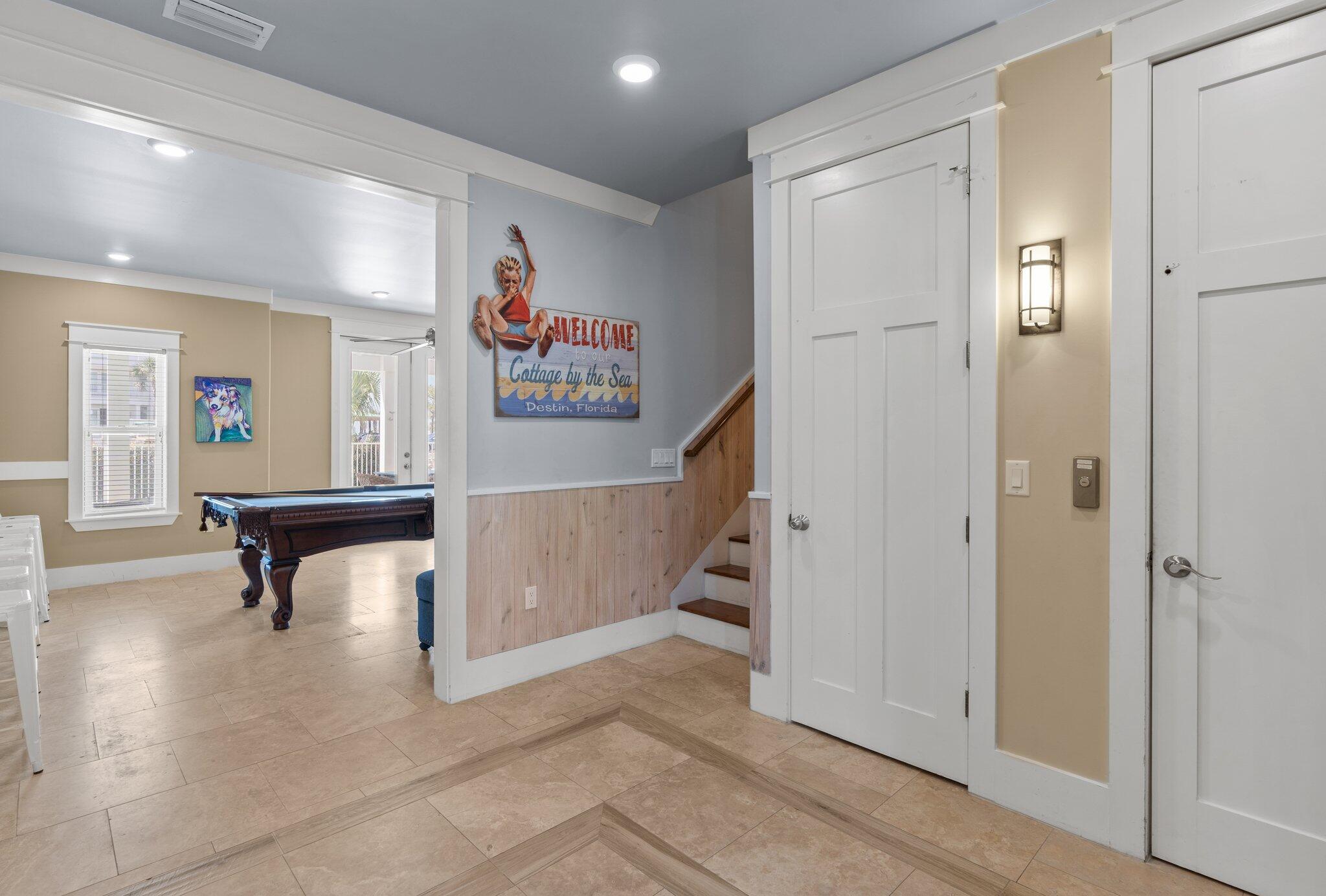 CRYSTAL SHORES - Residential