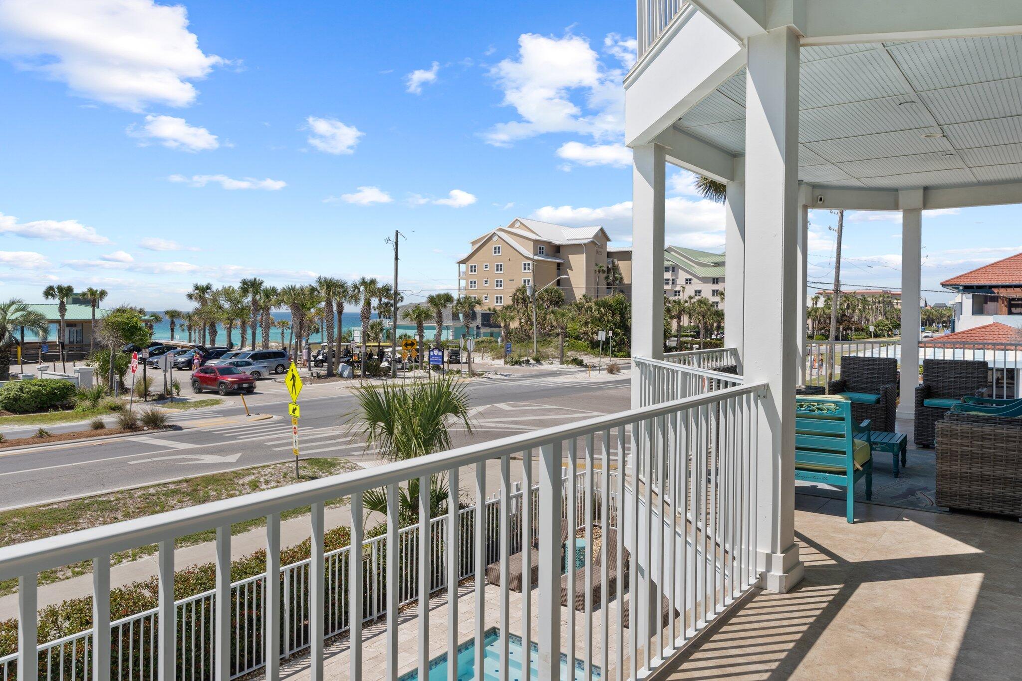CRYSTAL SHORES - Residential