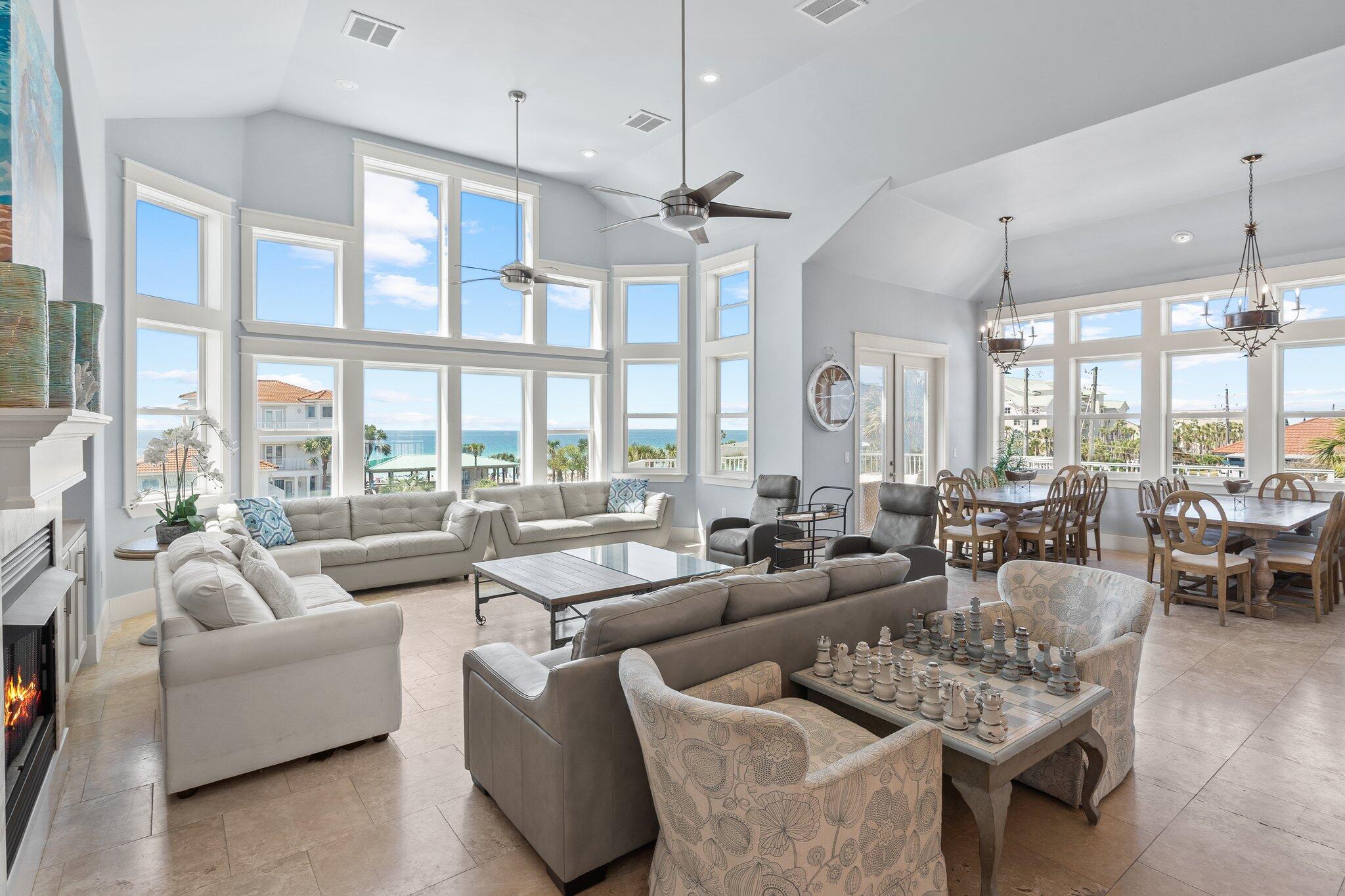 CRYSTAL SHORES - Residential