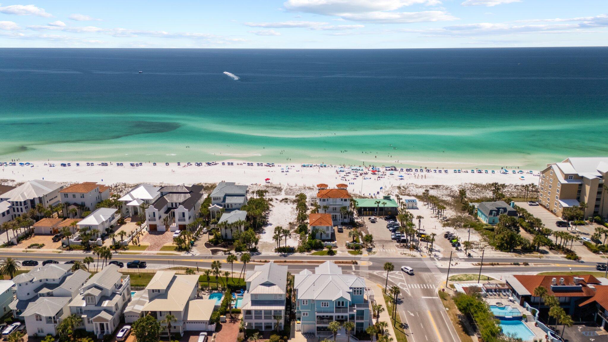 CRYSTAL SHORES - Residential