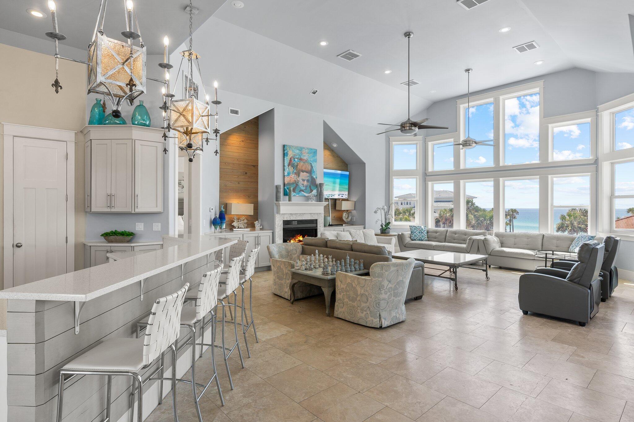 CRYSTAL SHORES - Residential