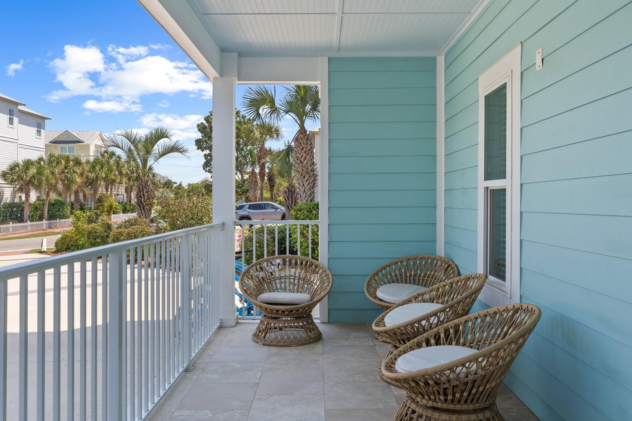 CRYSTAL SHORES - Residential