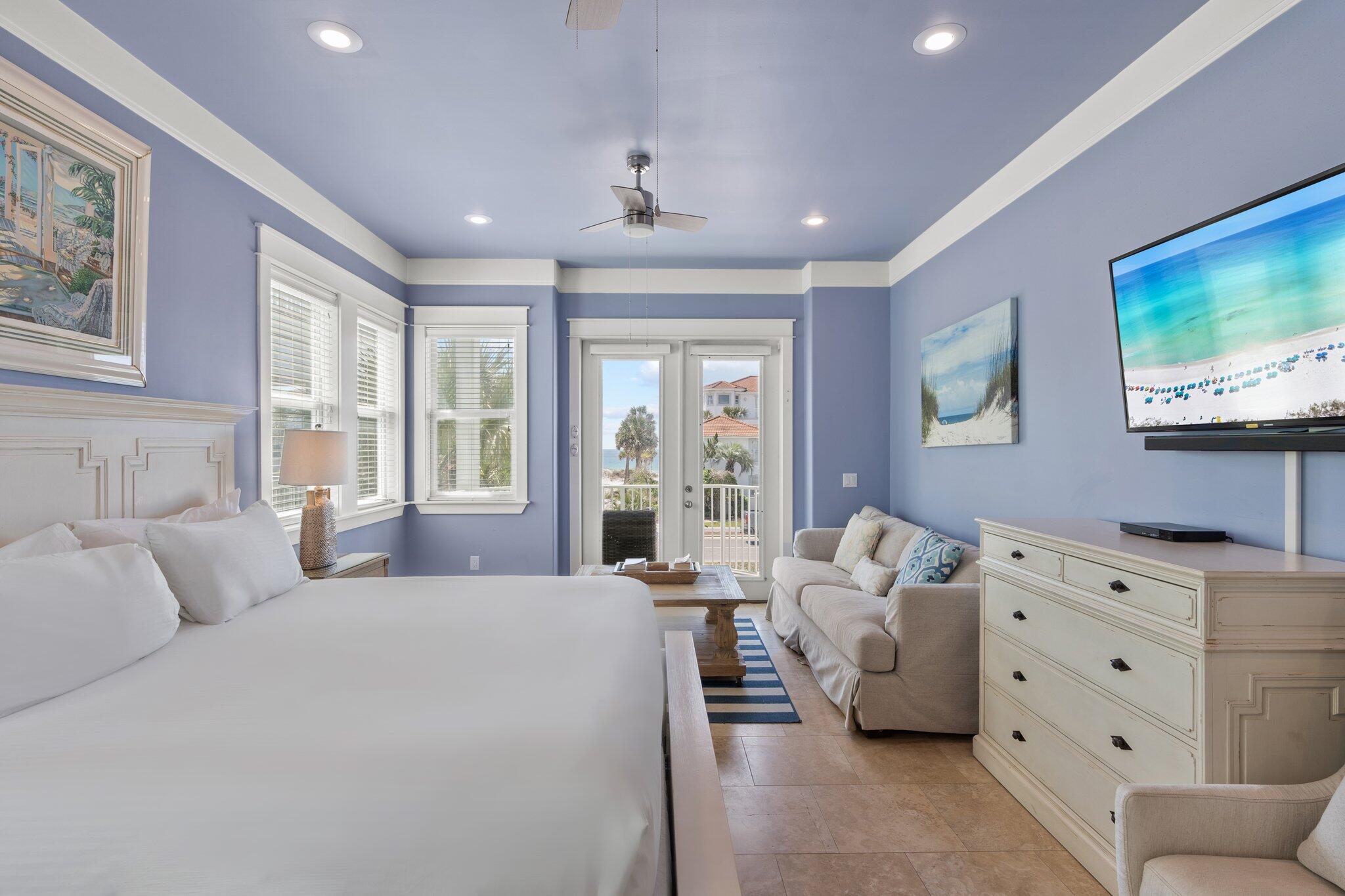 CRYSTAL SHORES - Residential