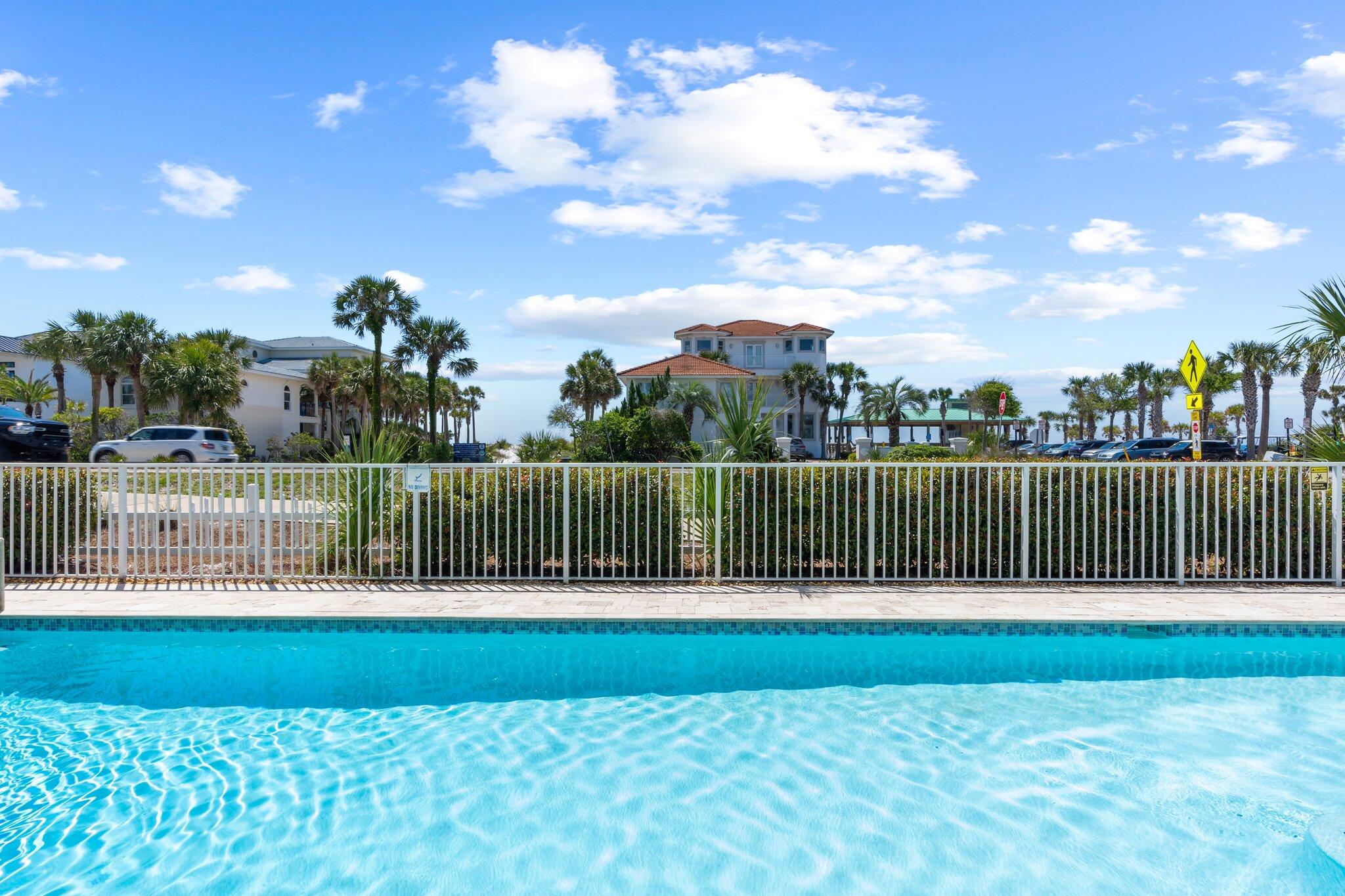 CRYSTAL SHORES - Residential