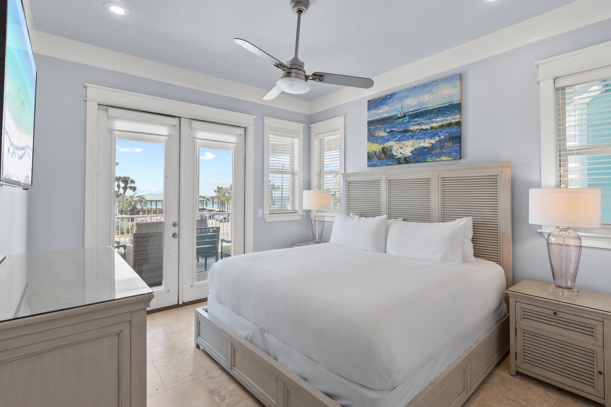 CRYSTAL SHORES - Residential