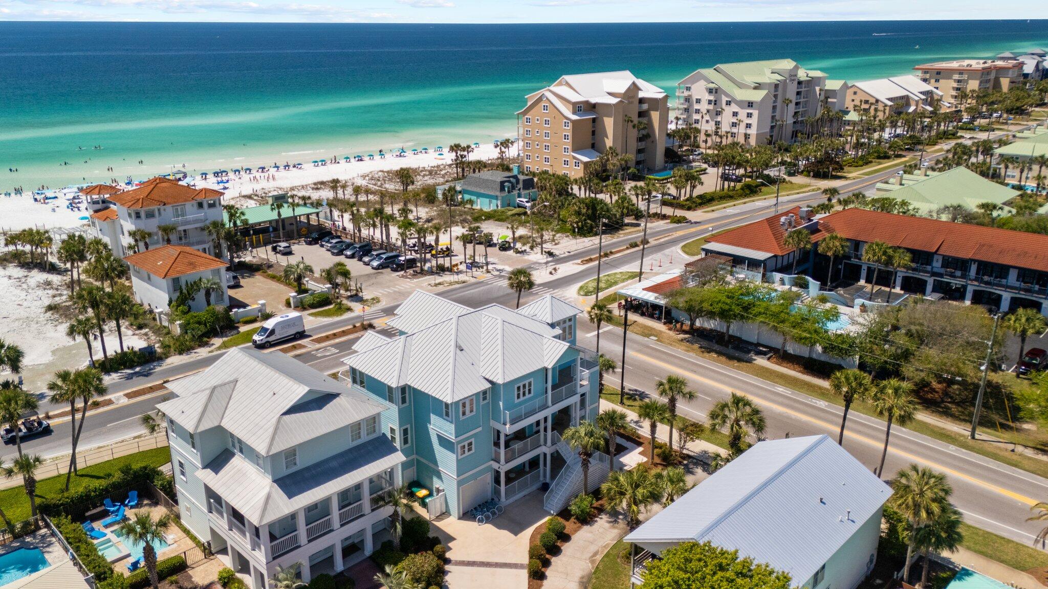 CRYSTAL SHORES - Residential
