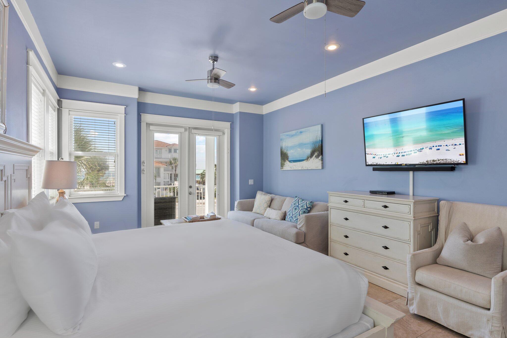 CRYSTAL SHORES - Residential