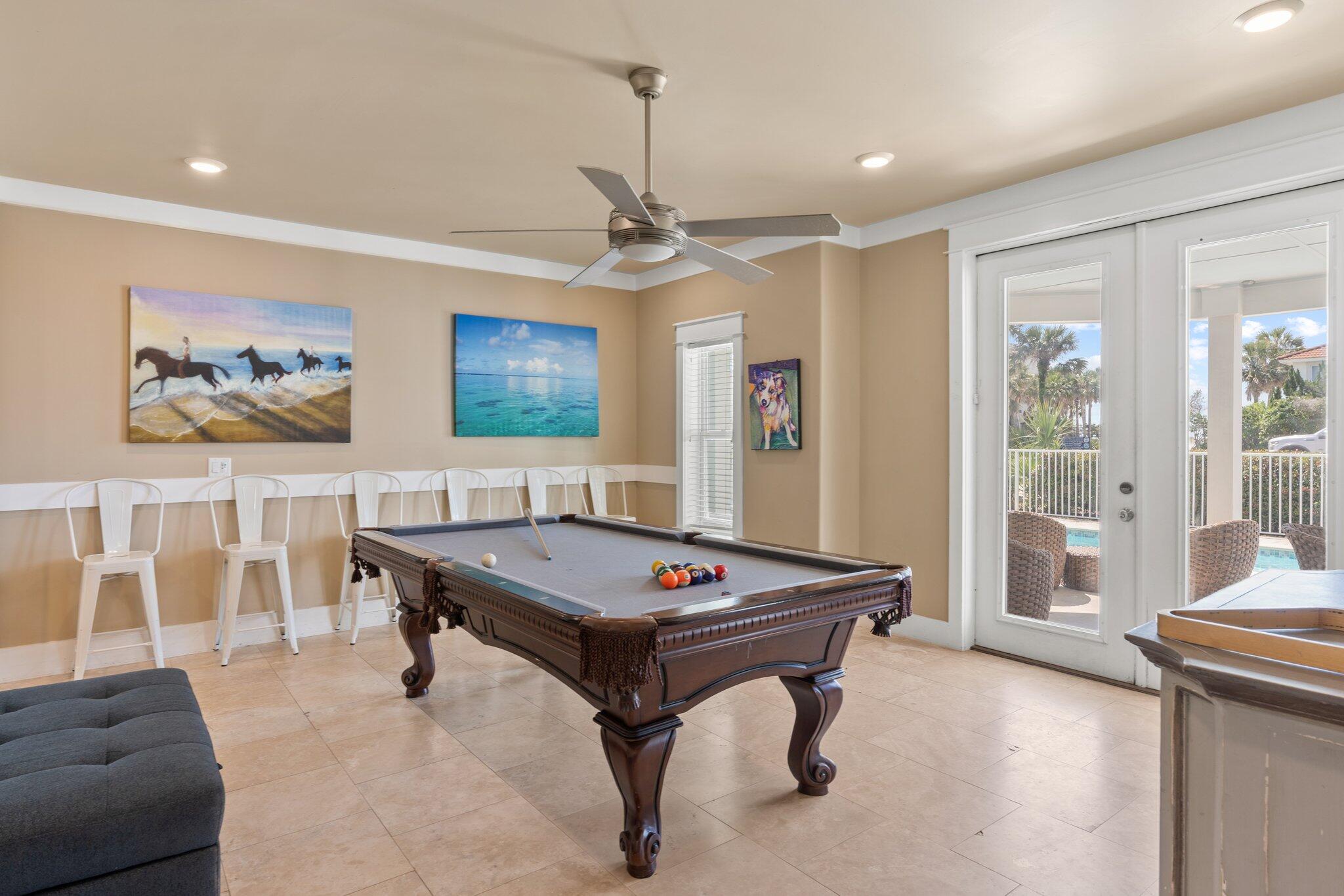 CRYSTAL SHORES - Residential