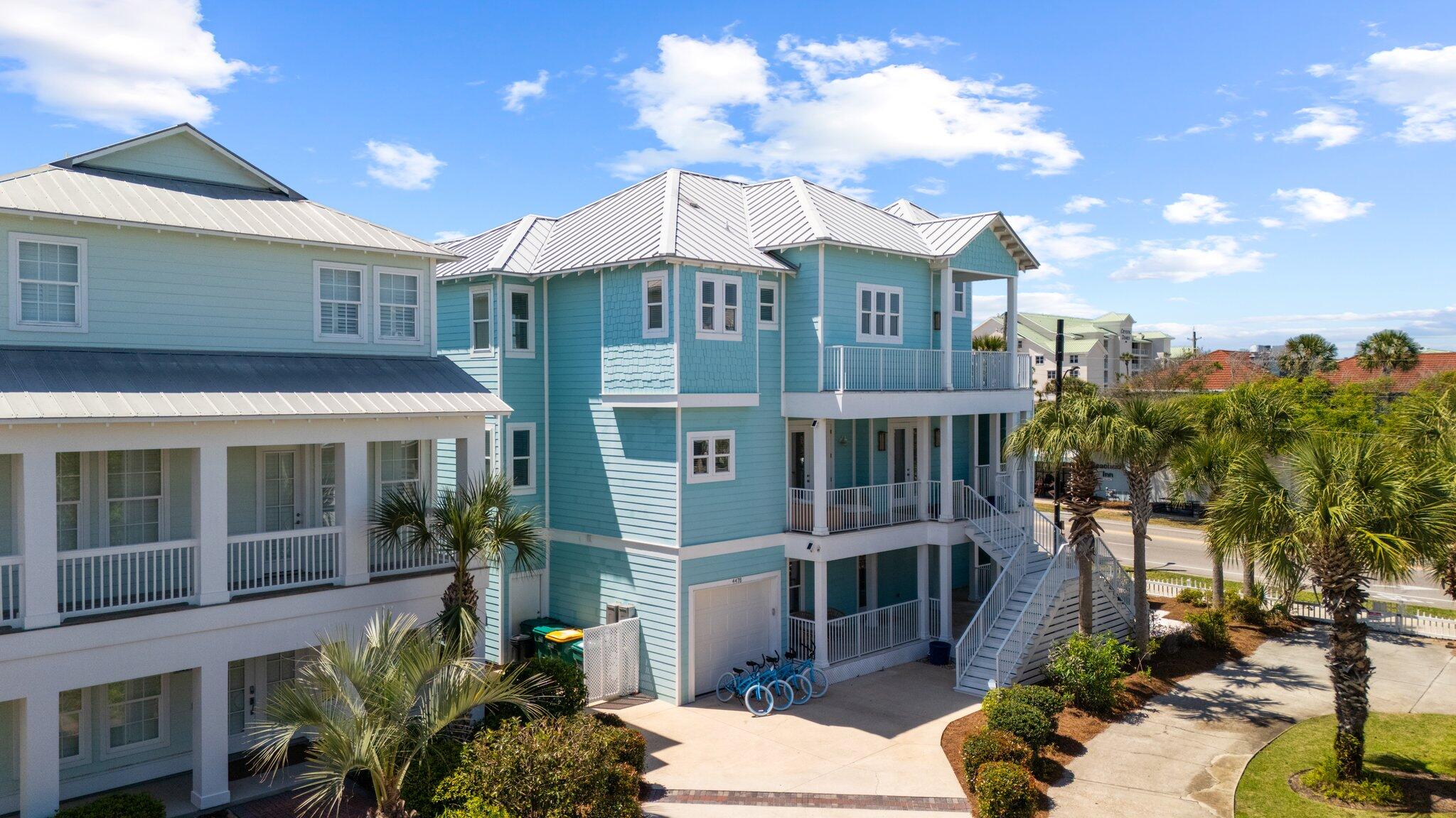 CRYSTAL SHORES - Residential
