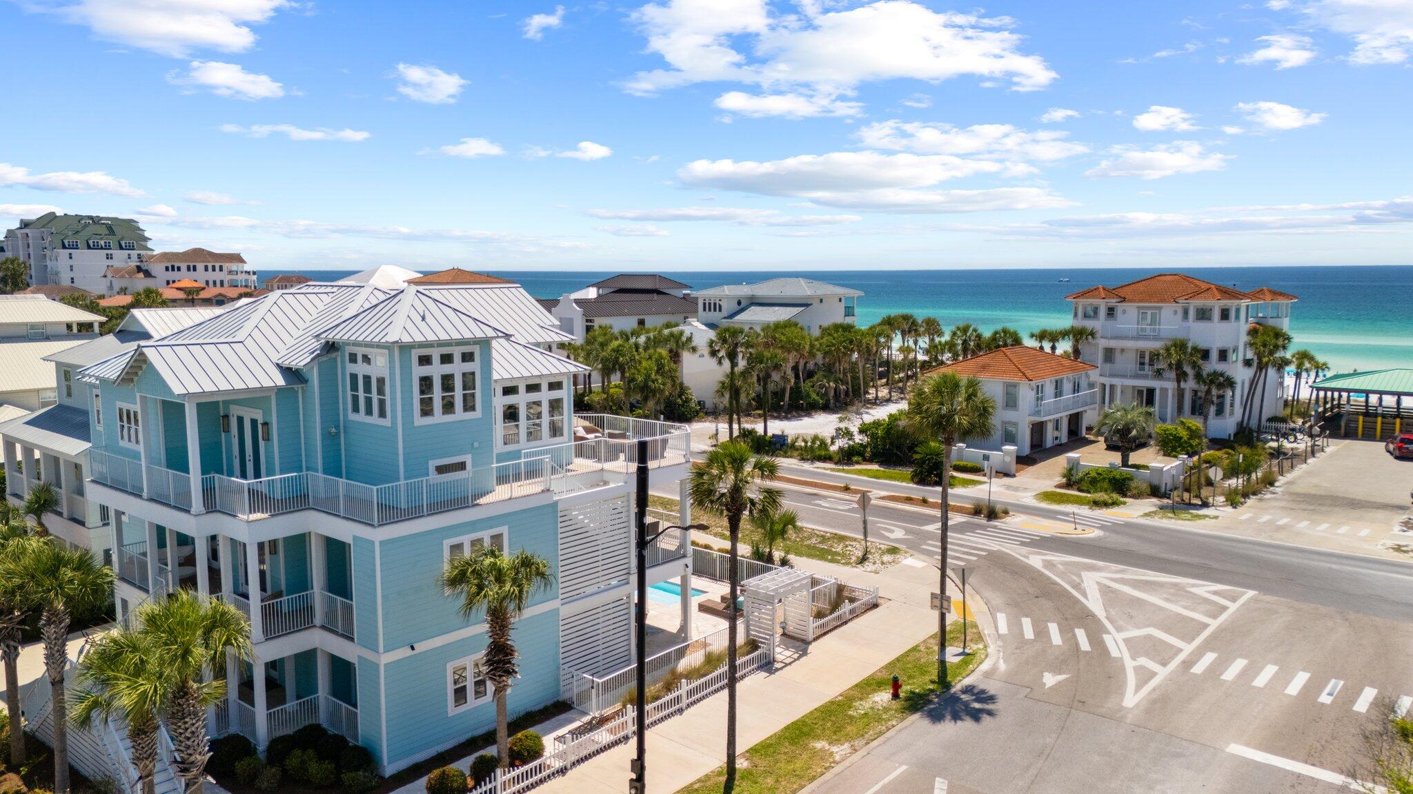 CRYSTAL SHORES - Residential