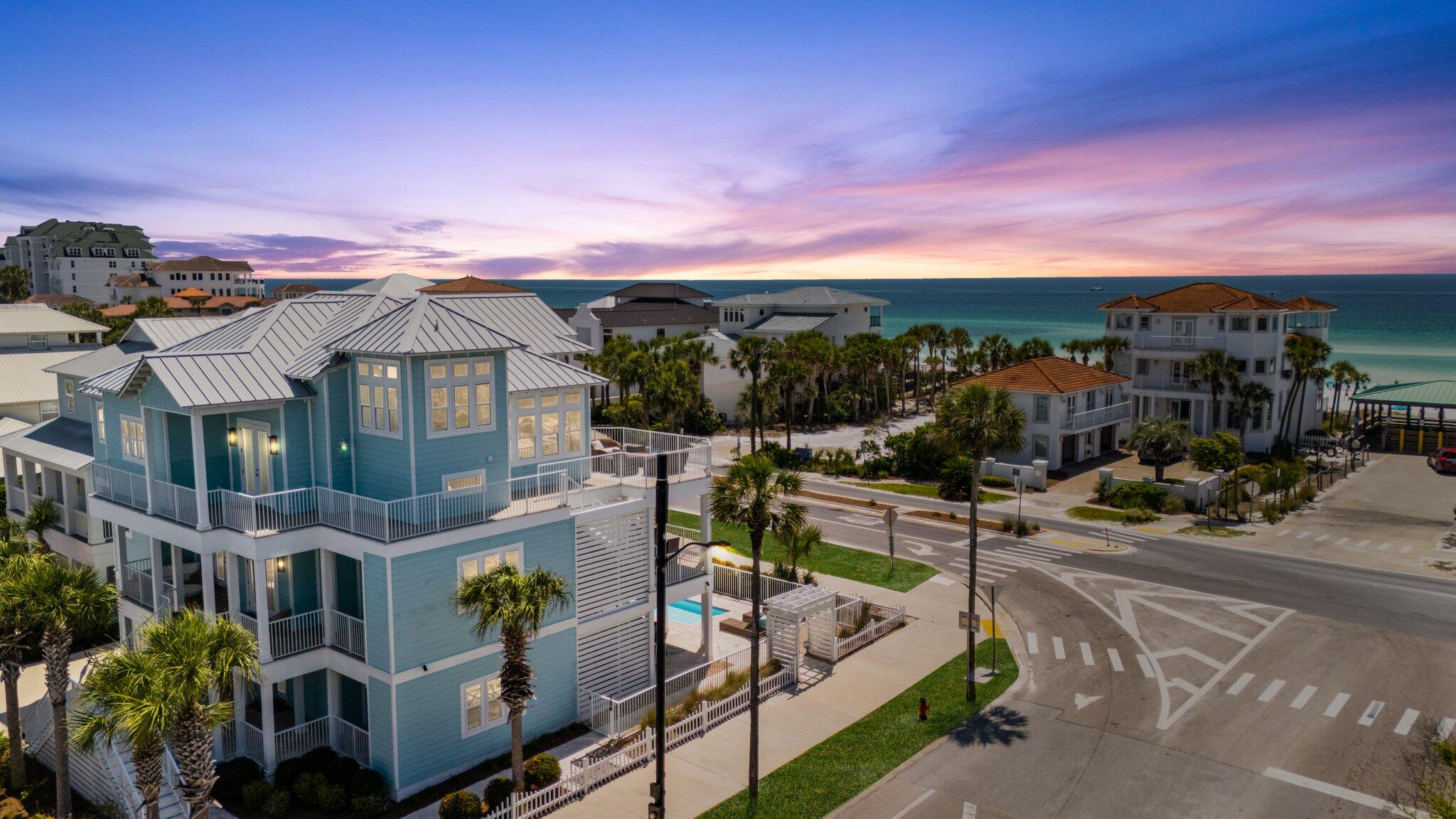 CRYSTAL SHORES - Residential