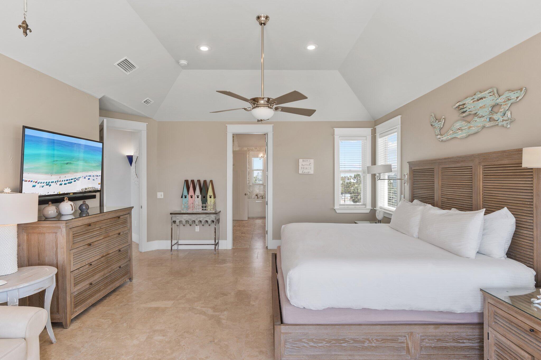CRYSTAL SHORES - Residential
