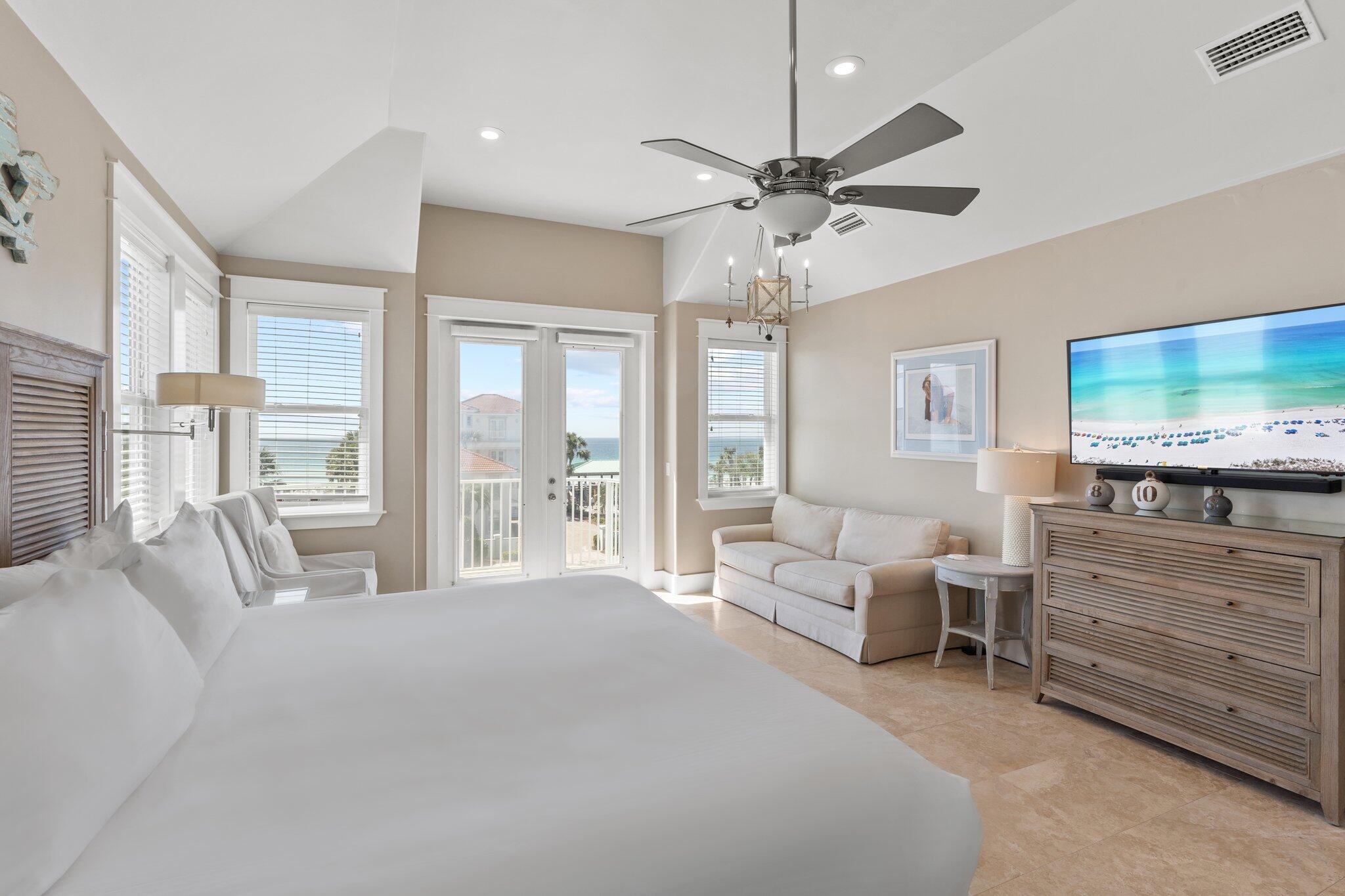 CRYSTAL SHORES - Residential