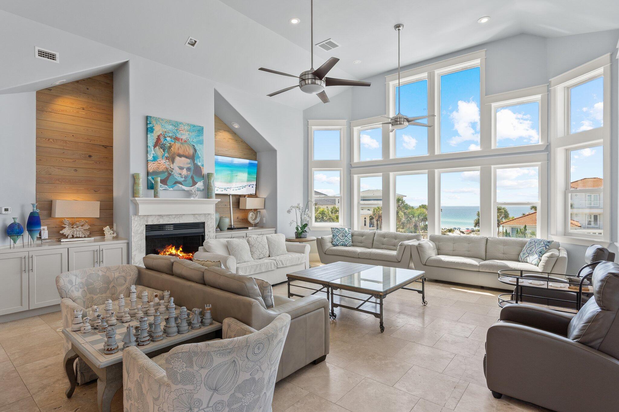 CRYSTAL SHORES - Residential