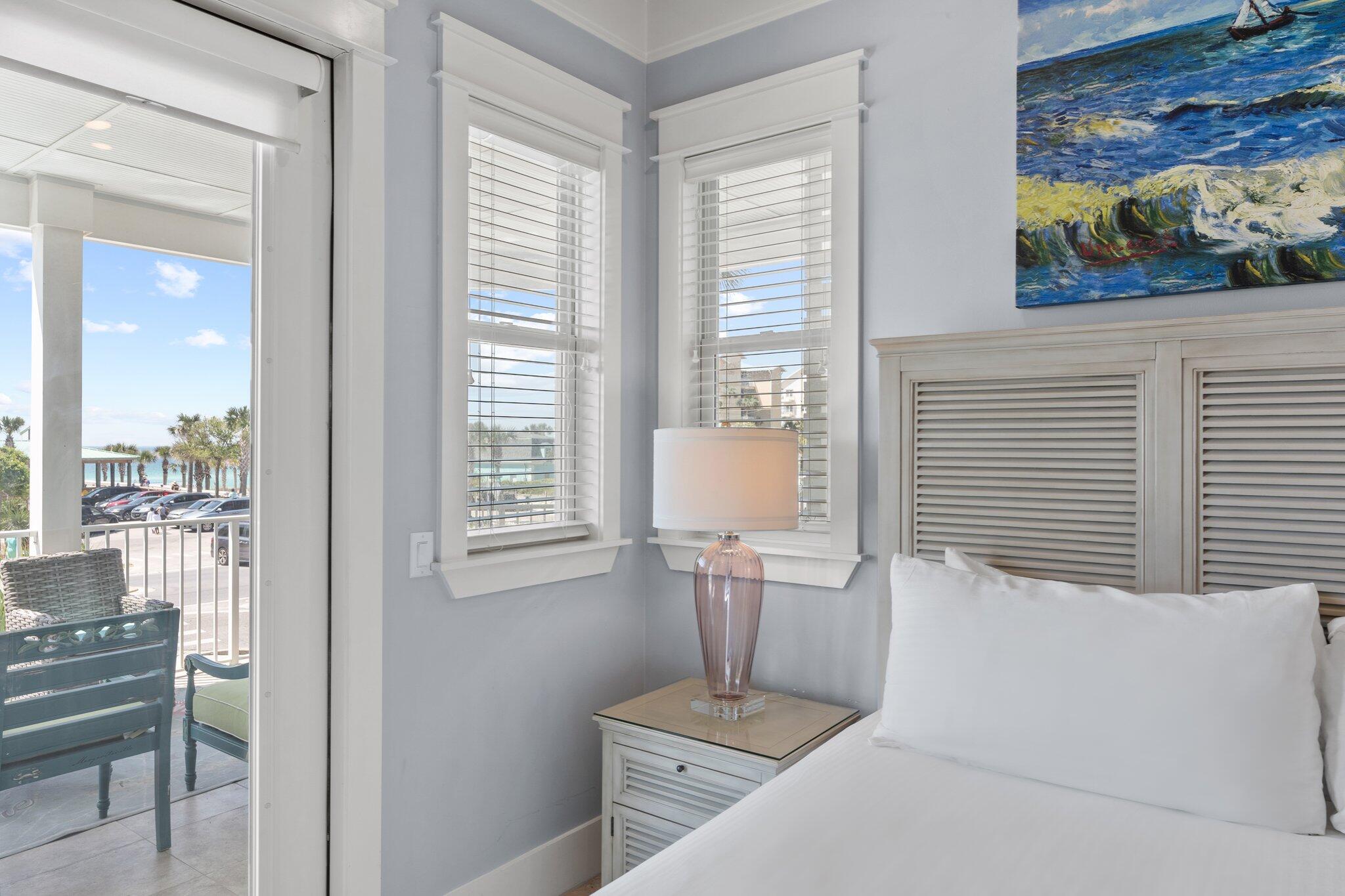 CRYSTAL SHORES - Residential