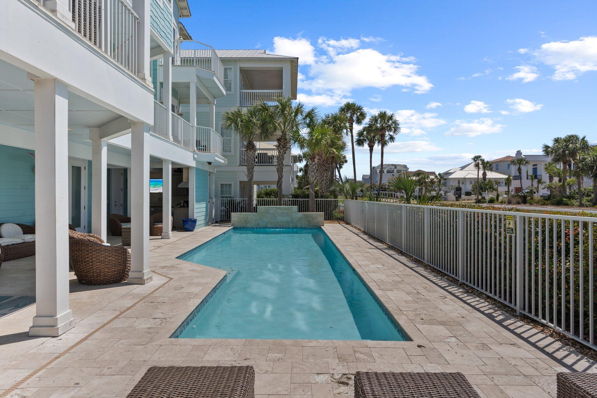 CRYSTAL SHORES - Residential