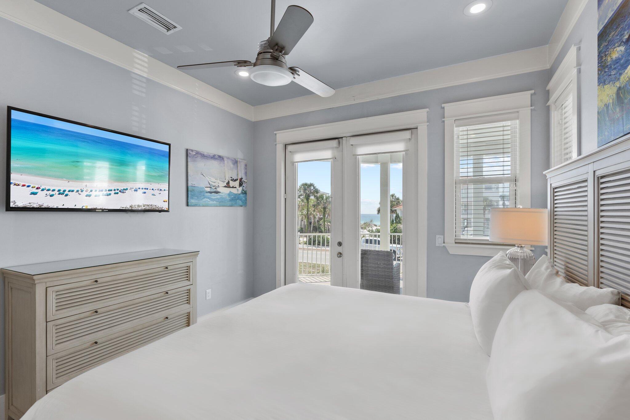 CRYSTAL SHORES - Residential