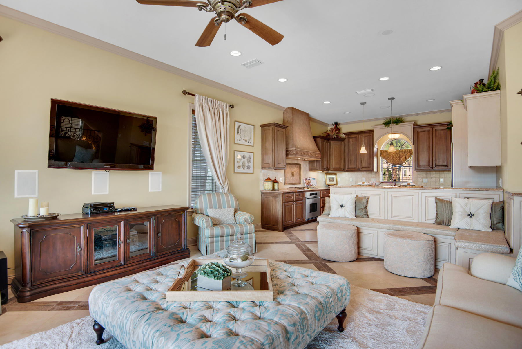 SAINT TROPEZ - Residential