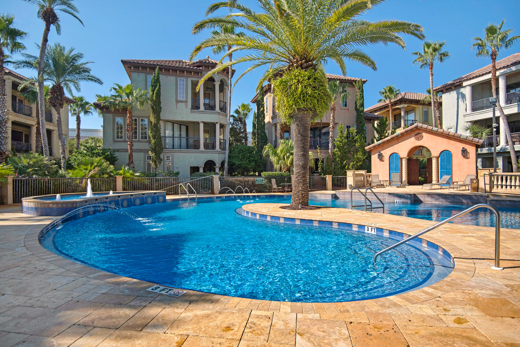 SAINT TROPEZ - Residential