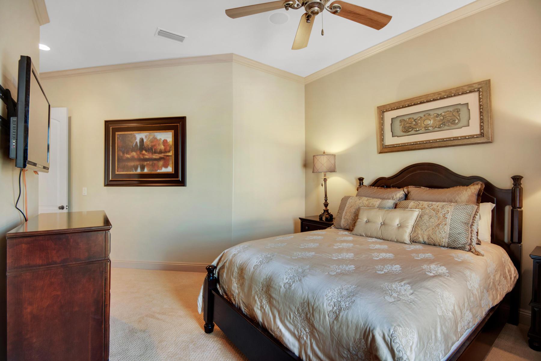 SAINT TROPEZ - Residential