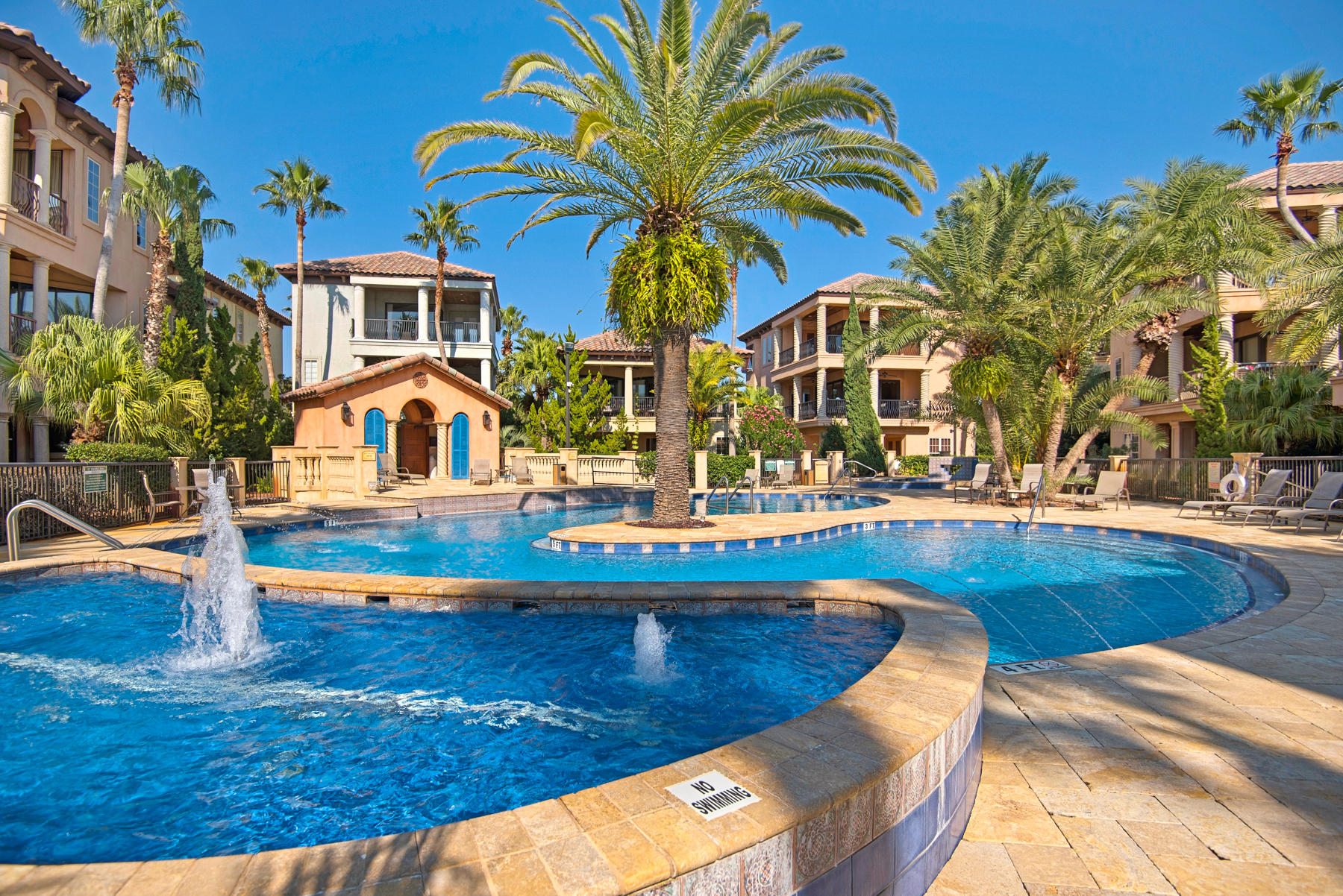 SAINT TROPEZ - Residential