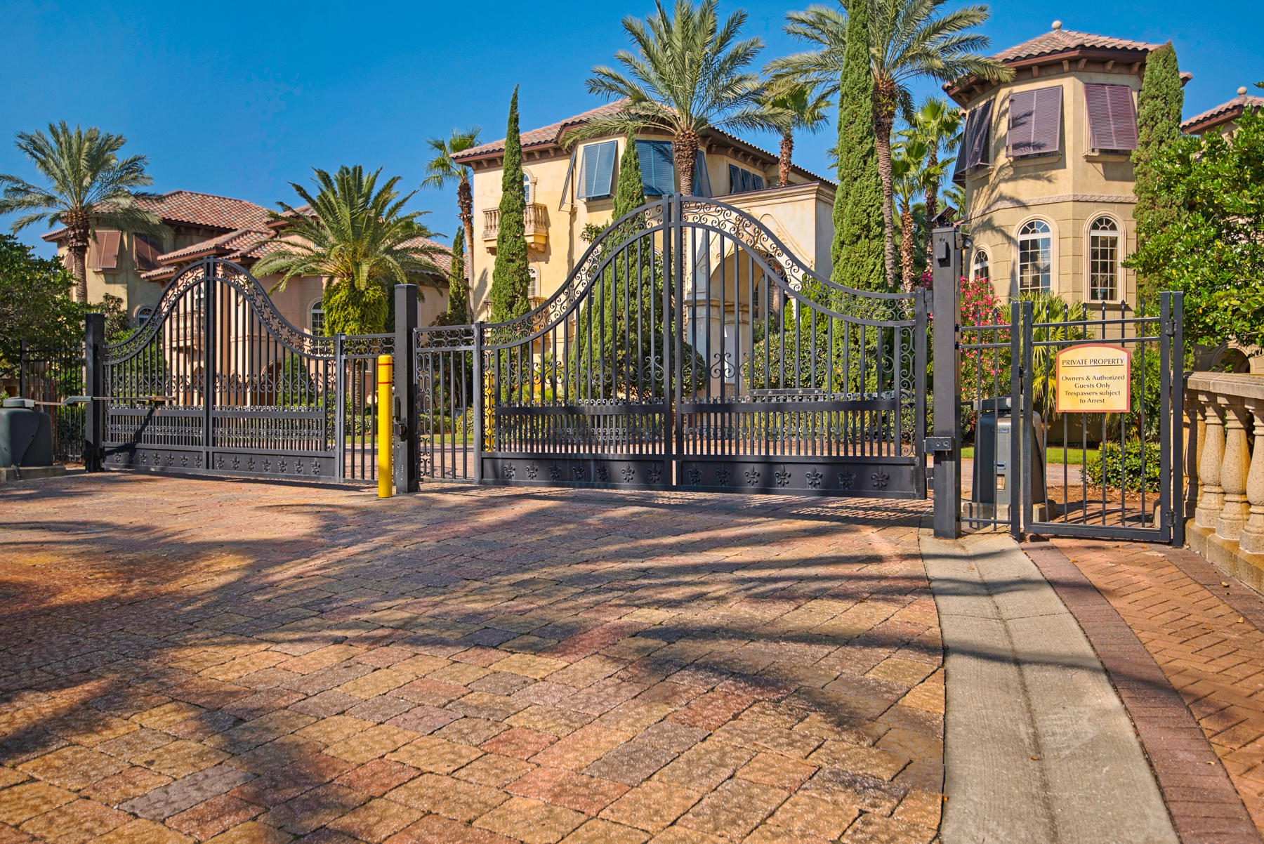 SAINT TROPEZ - Residential