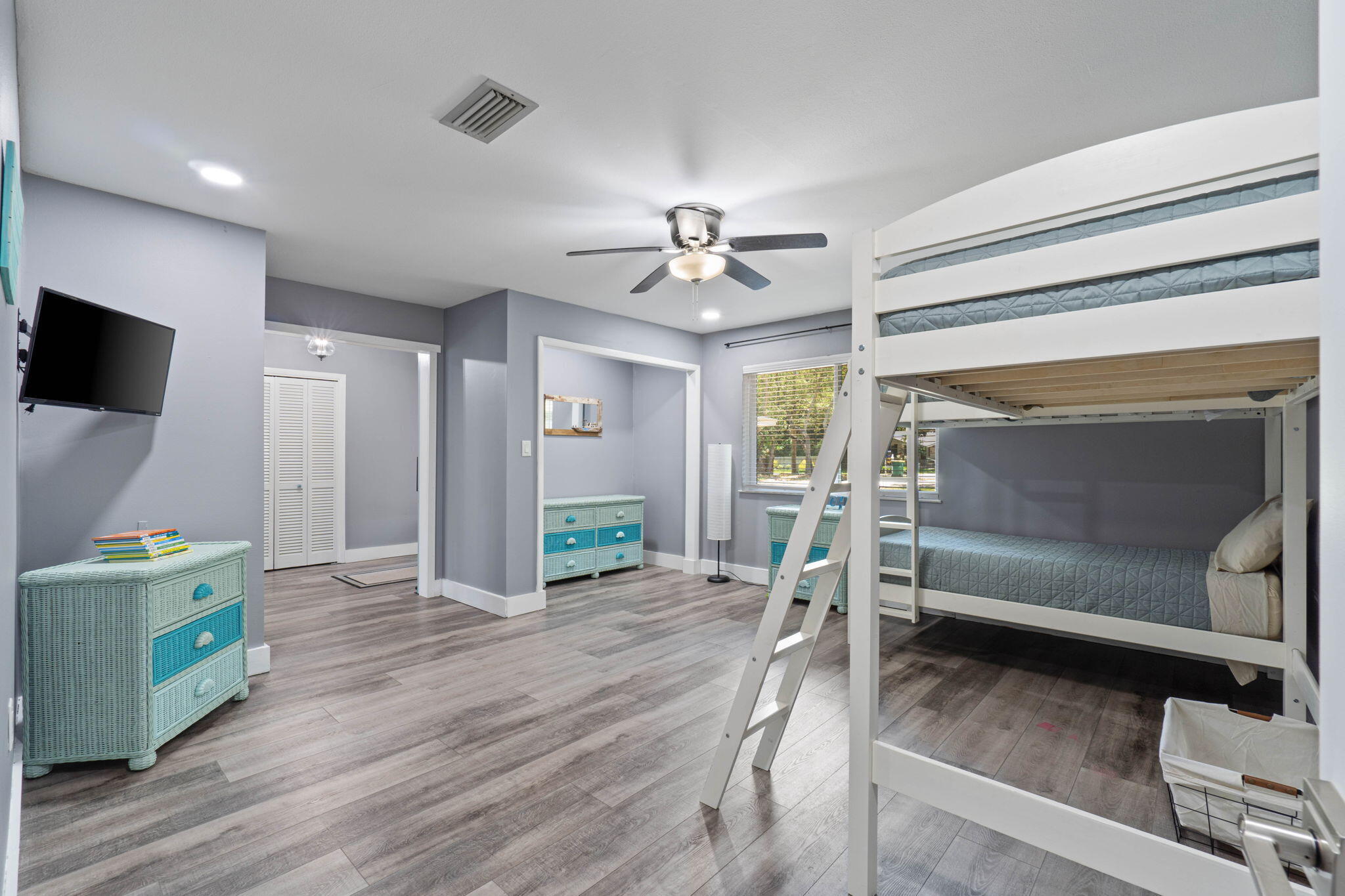 COLONY ESTATES - Residential