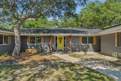 A home in Fort Walton Beach