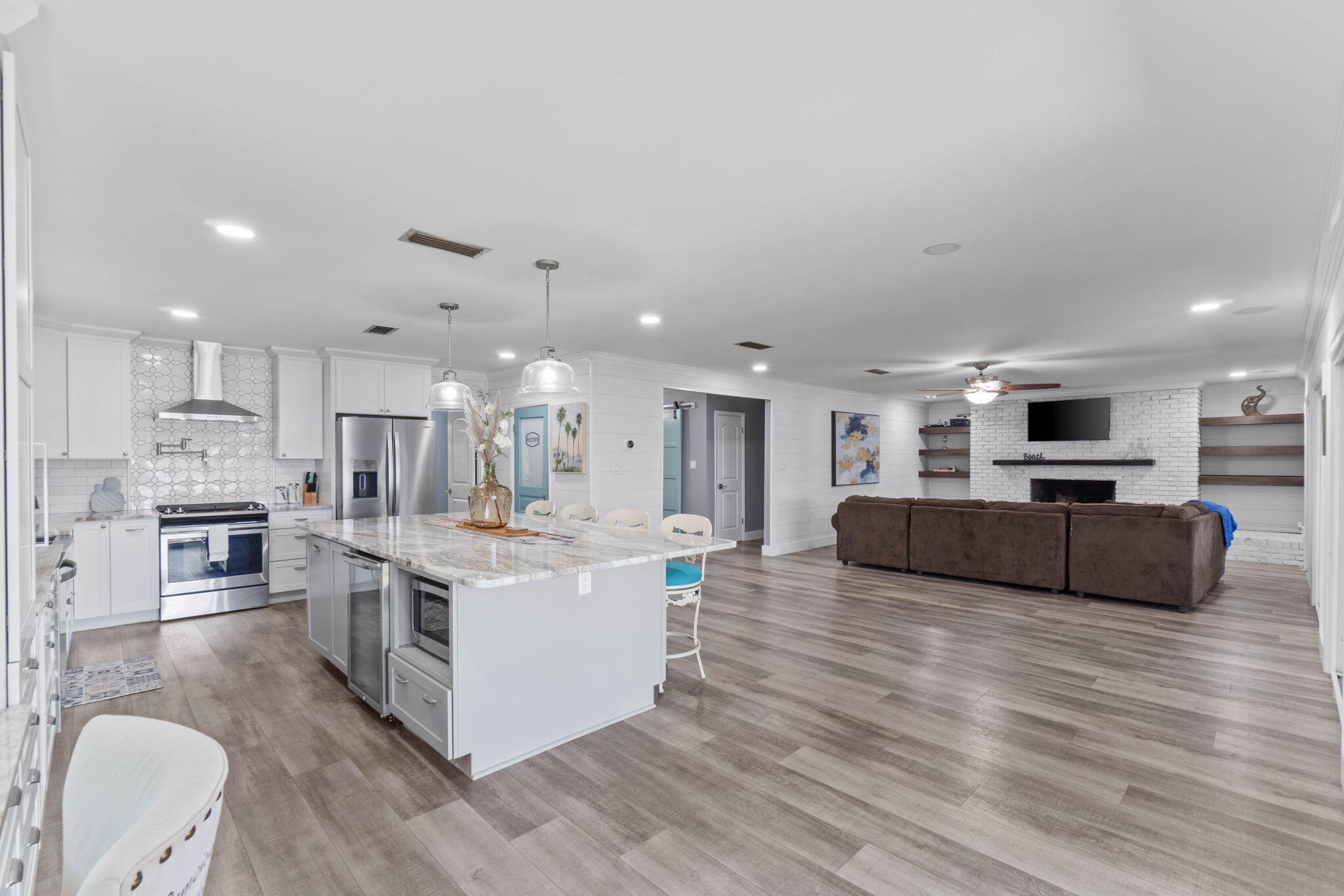 COLONY ESTATES - Residential