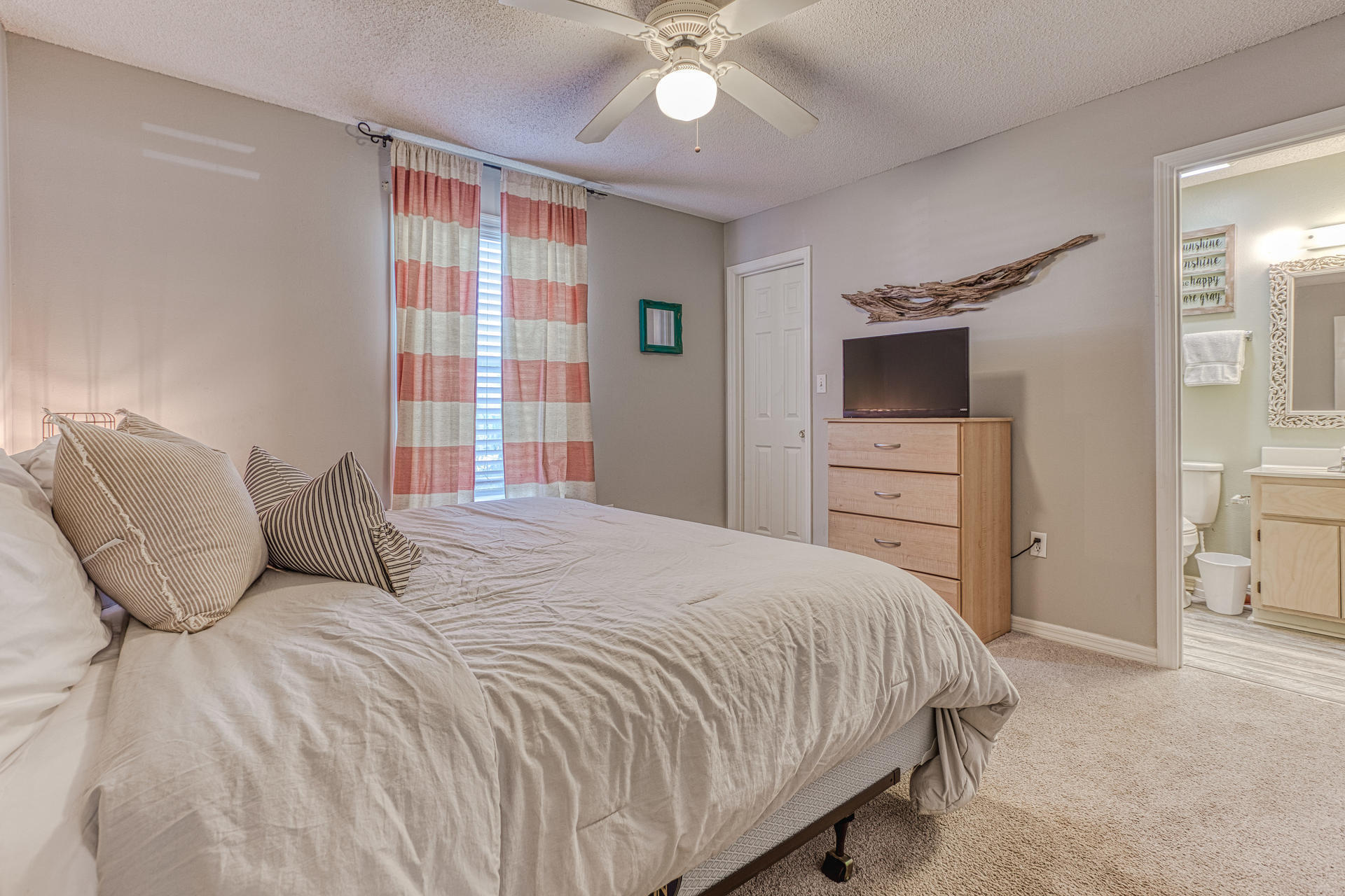 BEACHSIDE VILLAS CONDO - Residential