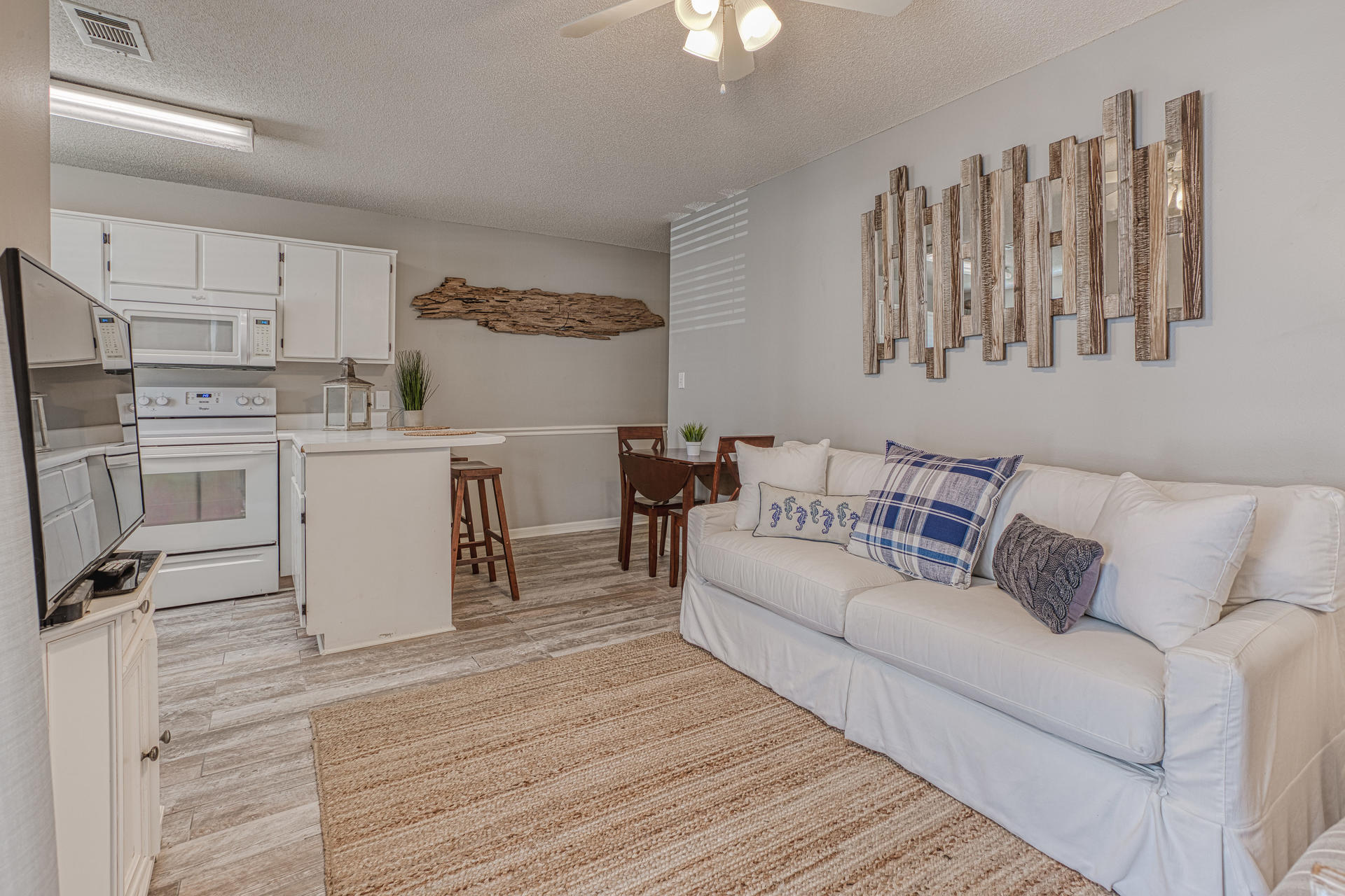 BEACHSIDE VILLAS CONDO - Residential