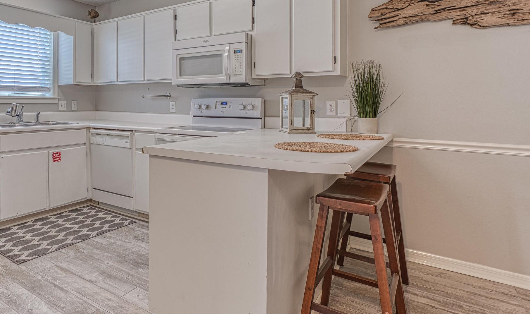 BEACHSIDE VILLAS CONDO - Residential