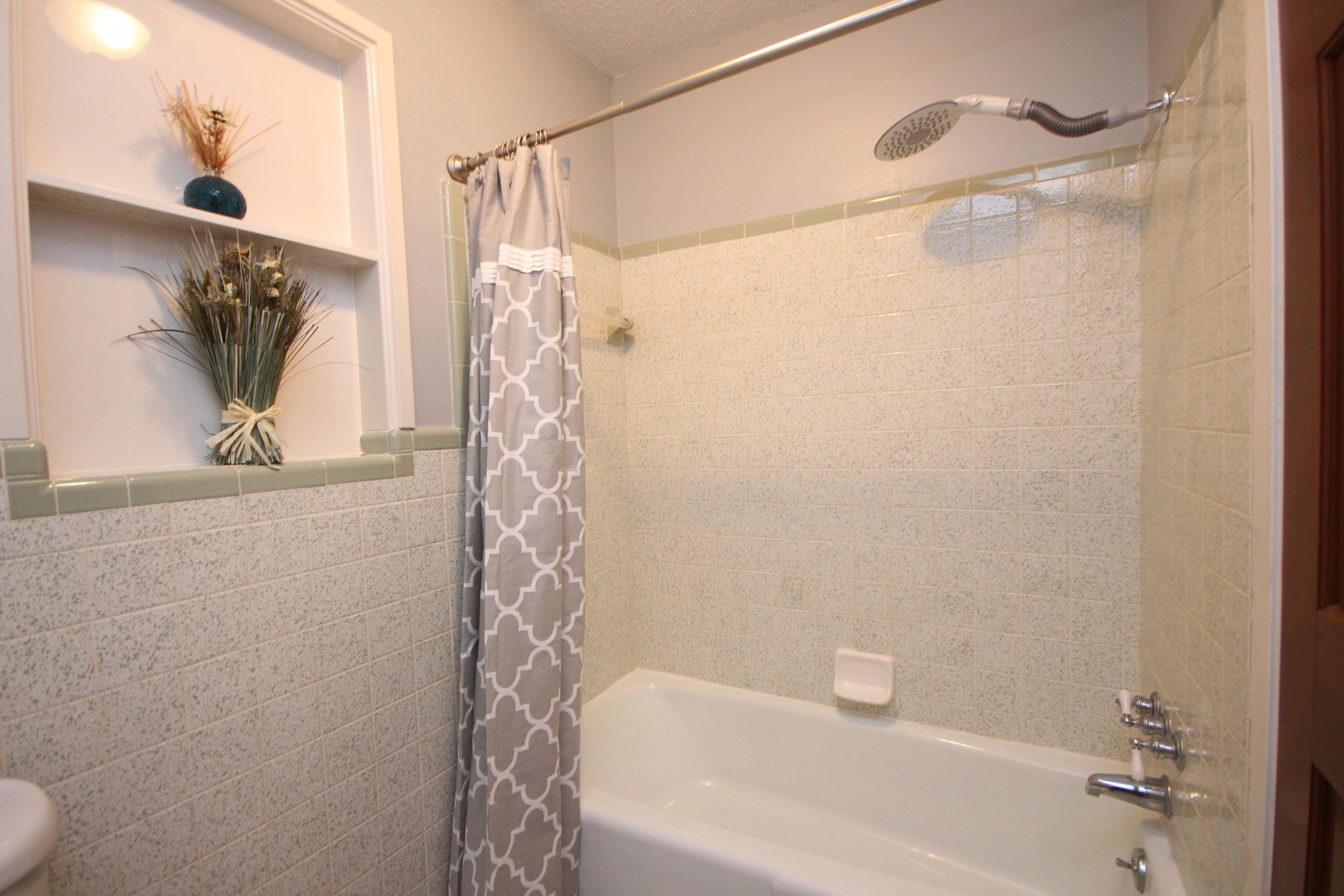 KENWOOD S/D 3RD ADDN - Residential