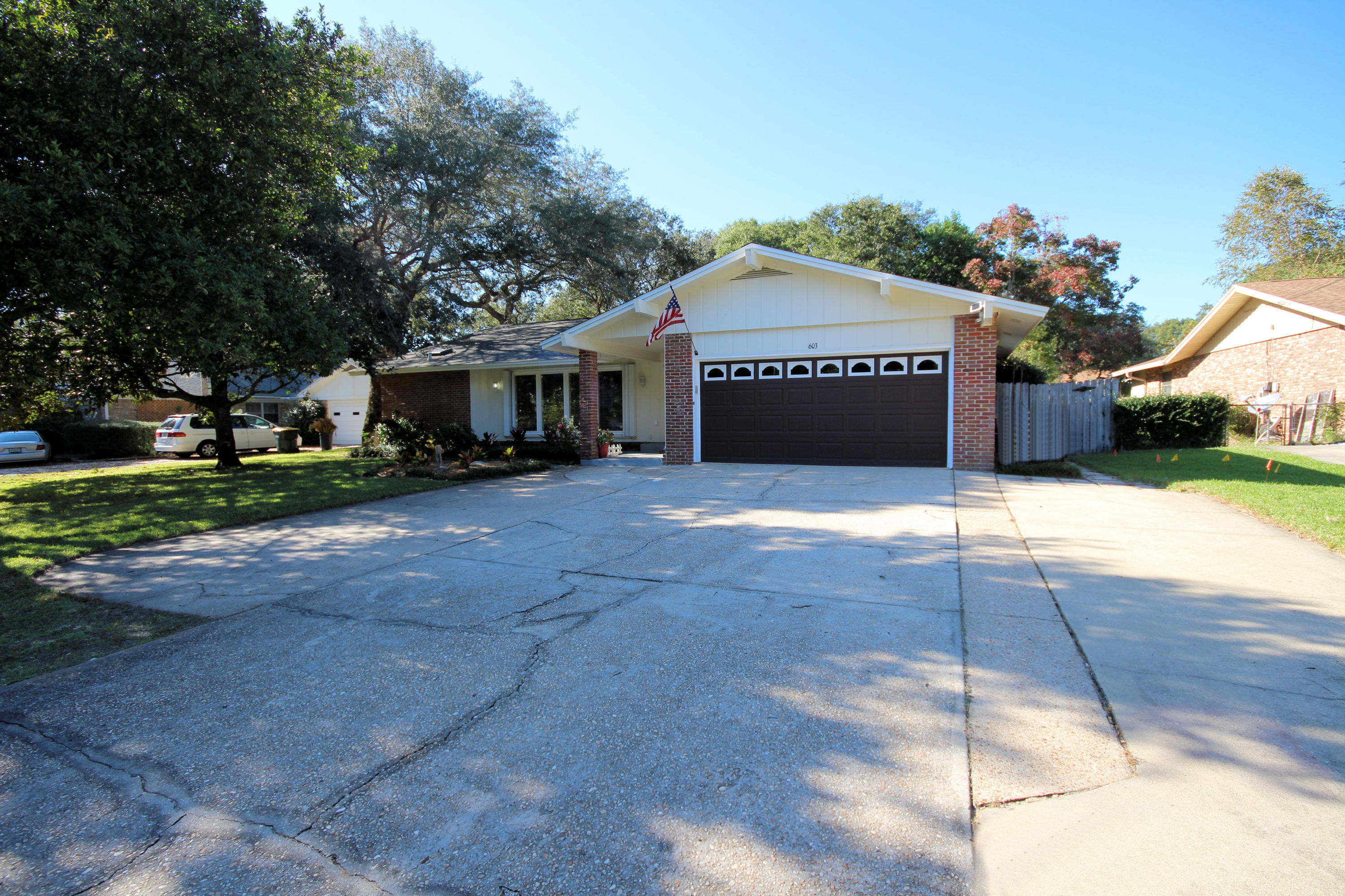 KENWOOD S/D 3RD ADDN - Residential